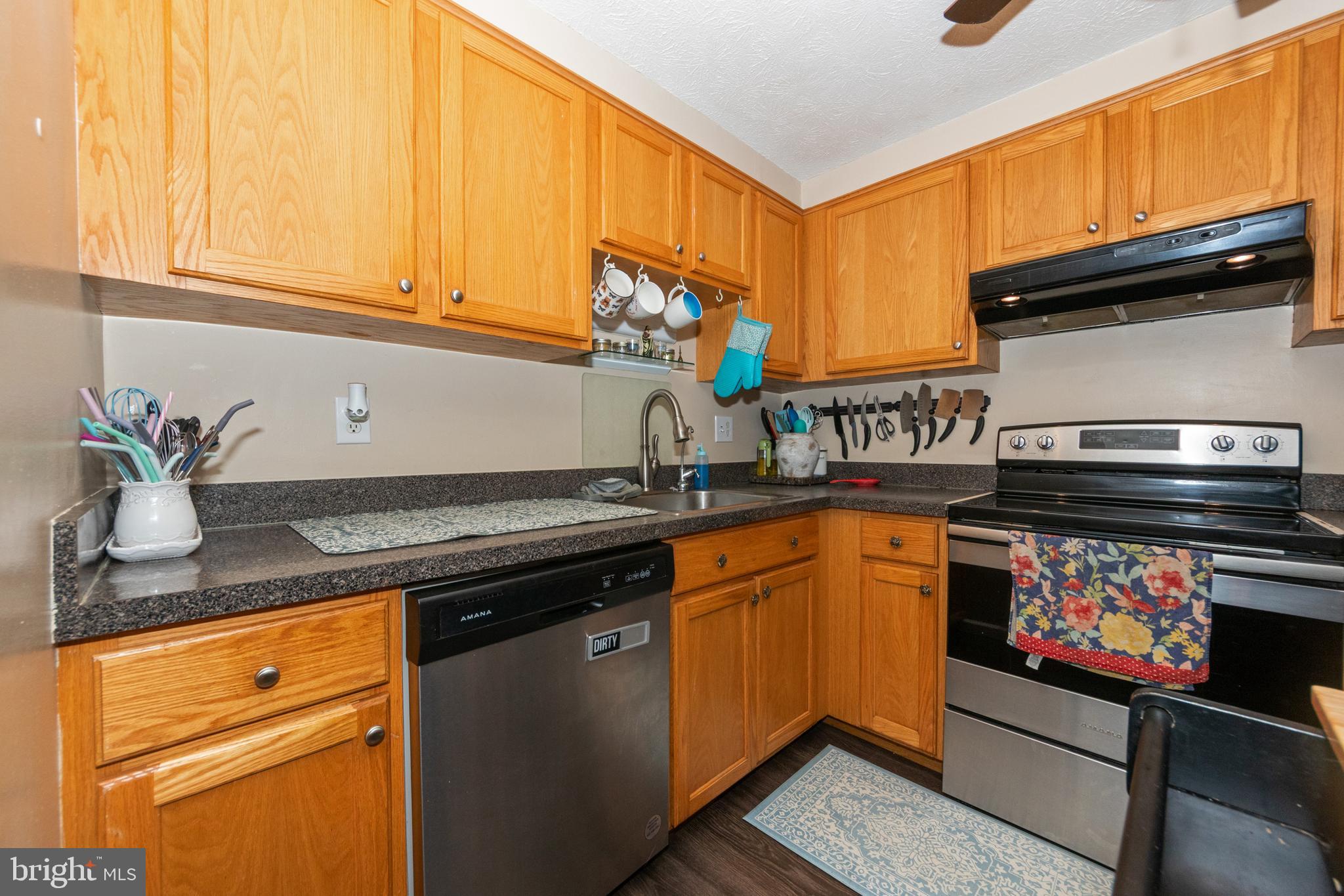 1603 DOGWOOD DRIVE