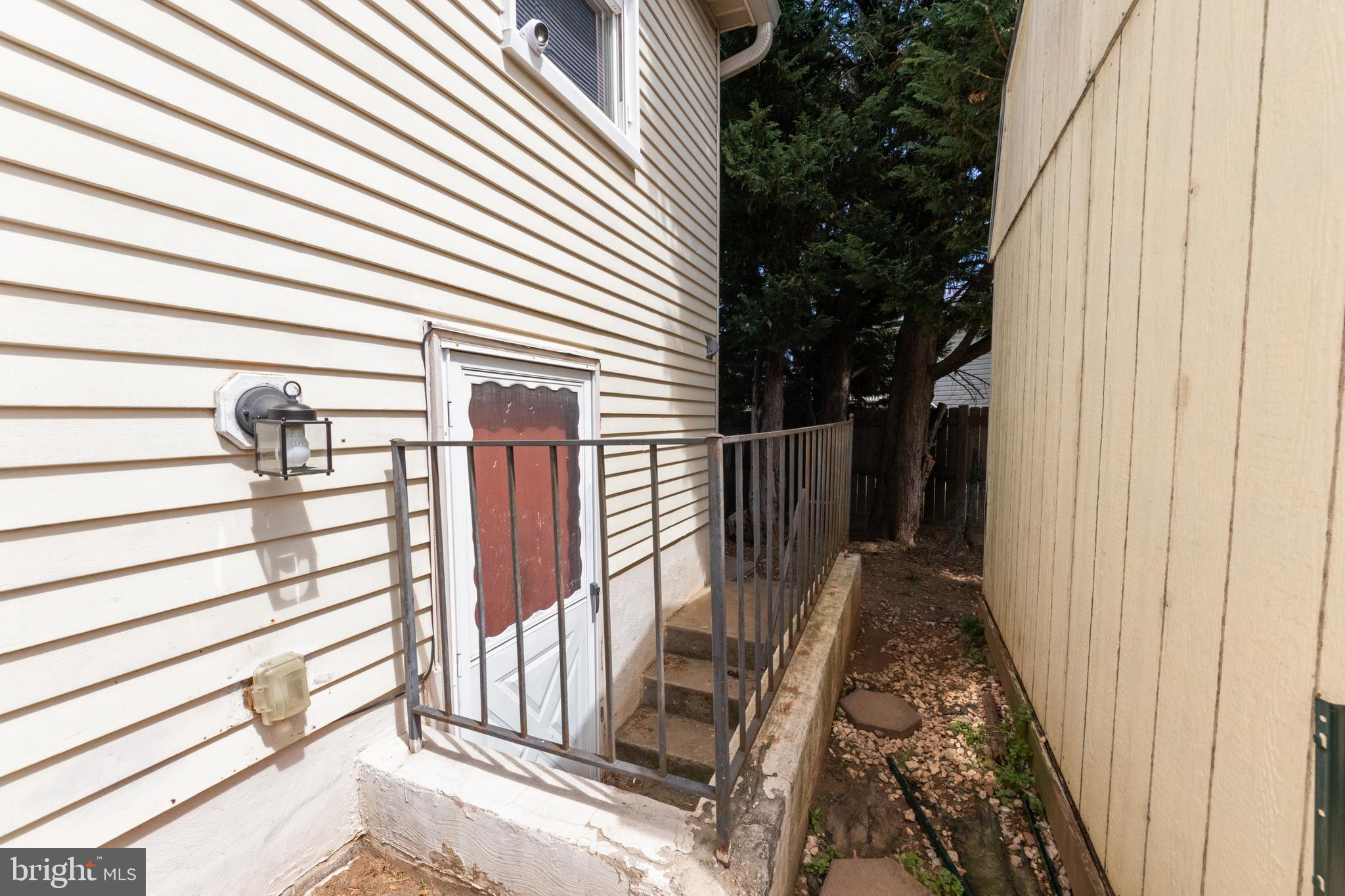 1603 DOGWOOD DRIVE