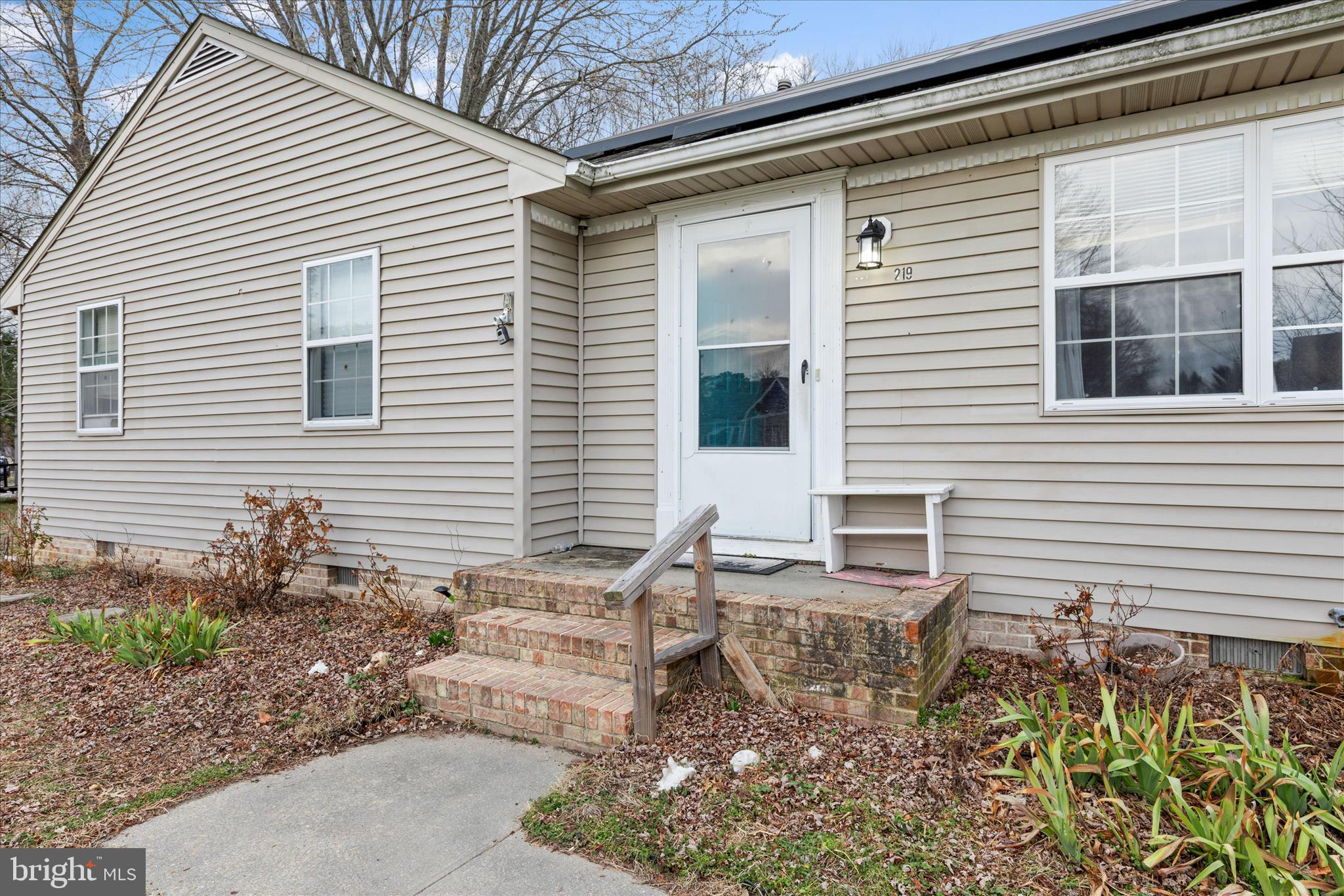 219 MILDALE DRIVE