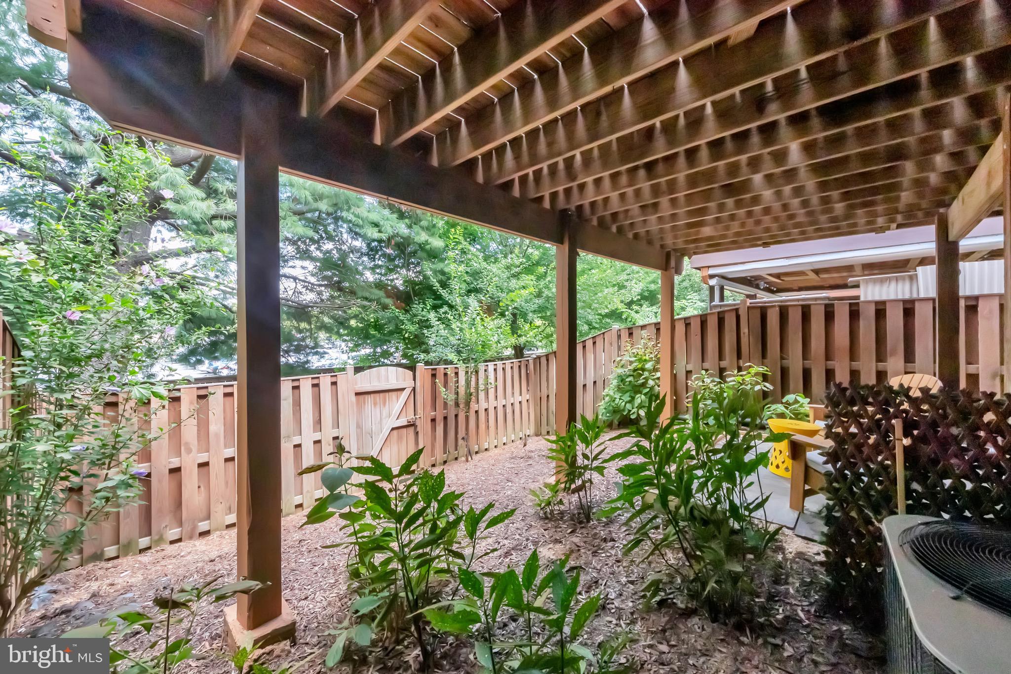 6323 FRANCONIA COMMONS DRIVE