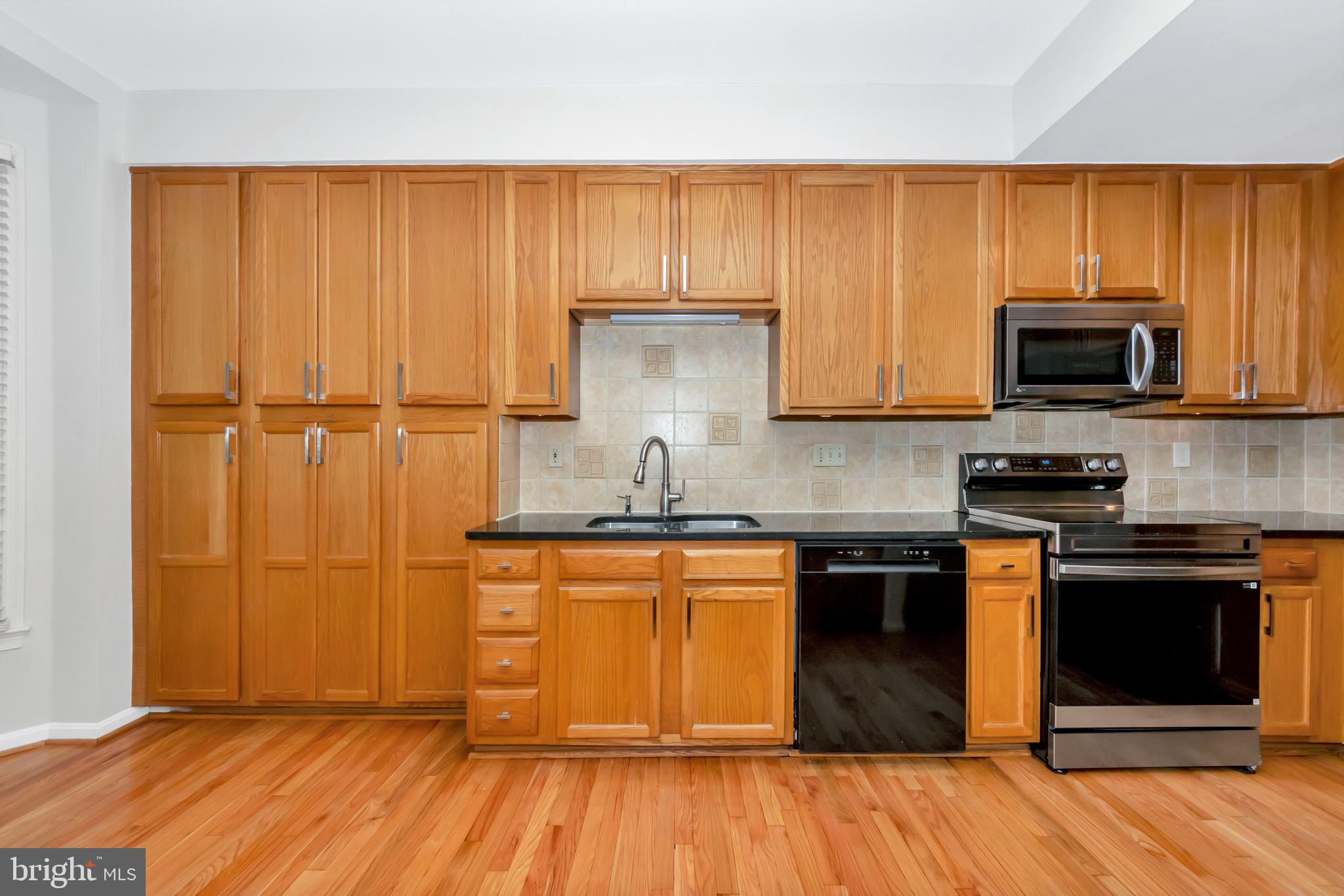 6323 FRANCONIA COMMONS DRIVE