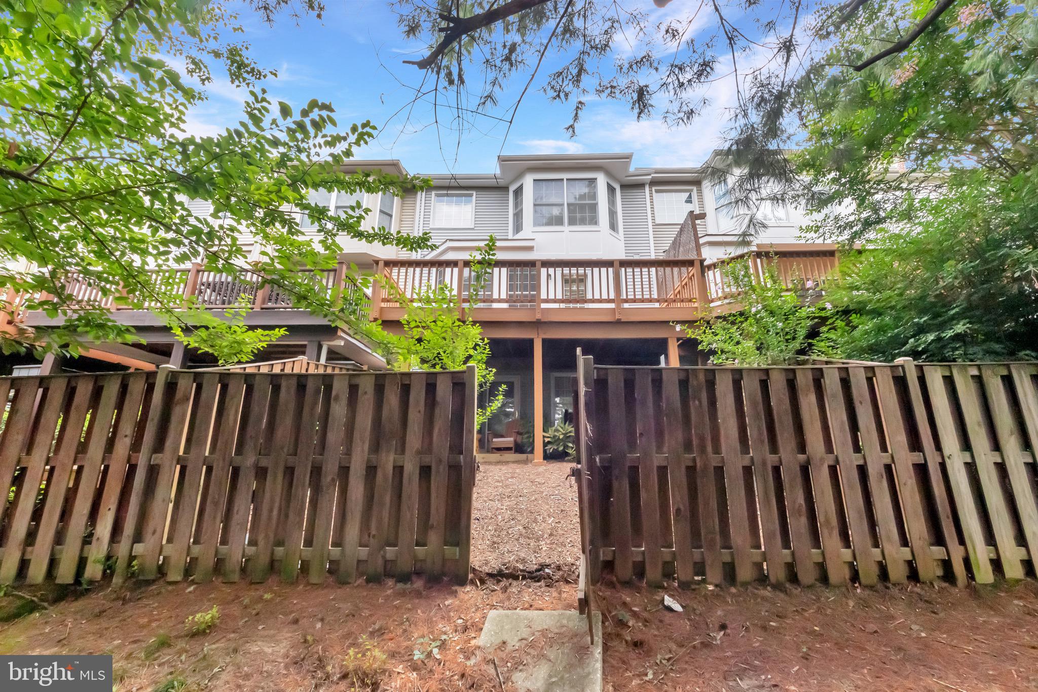 6323 FRANCONIA COMMONS DRIVE