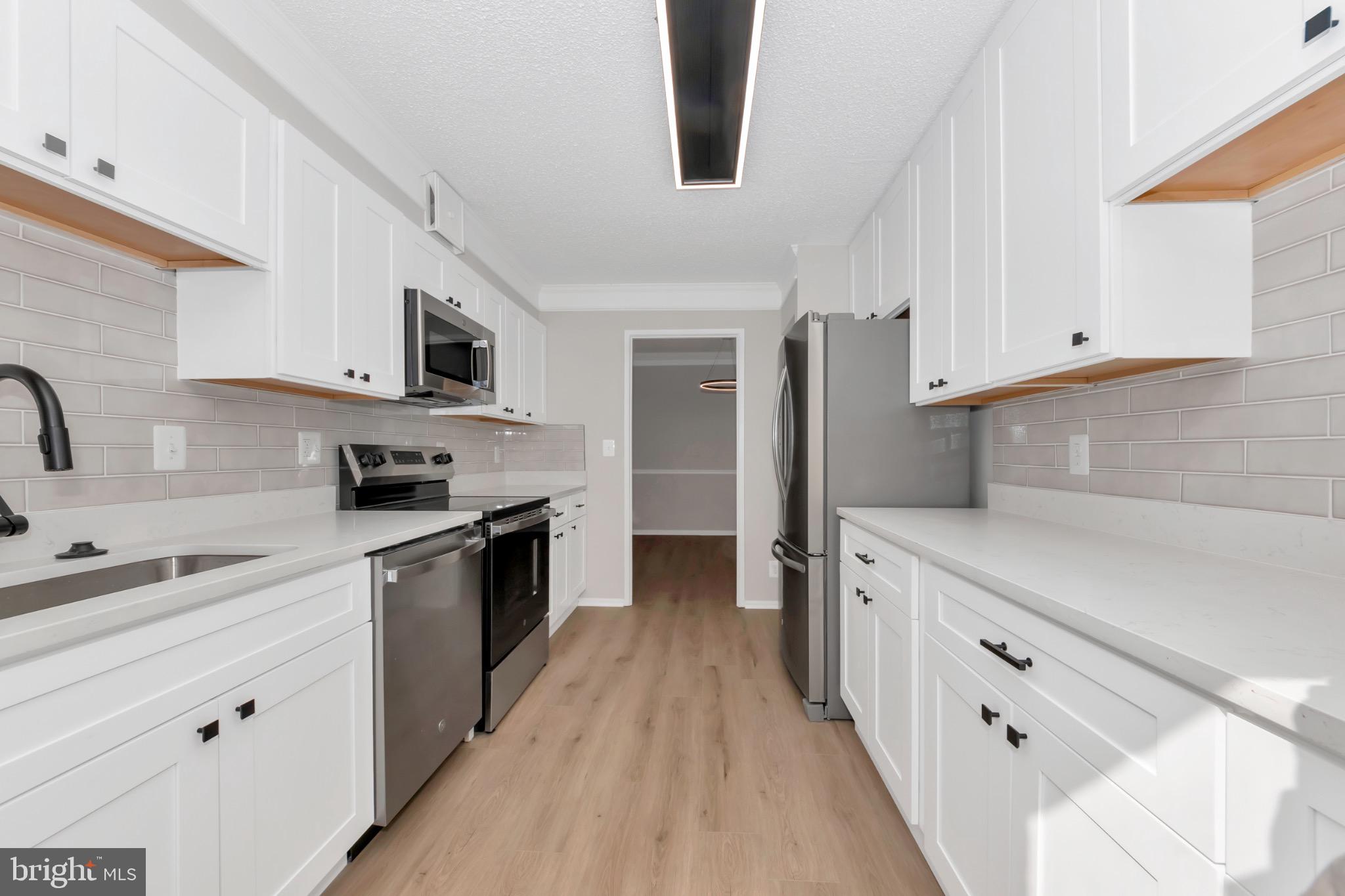 5904 MOUNT EAGLE DRIVE 210