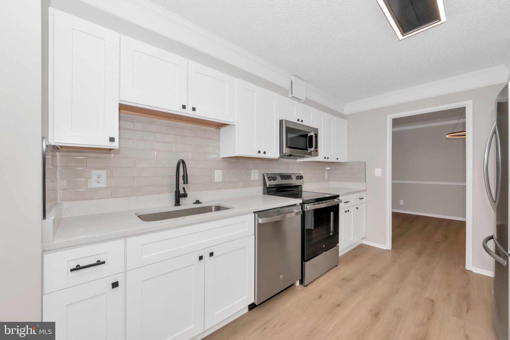 5904 MOUNT EAGLE DRIVE 210