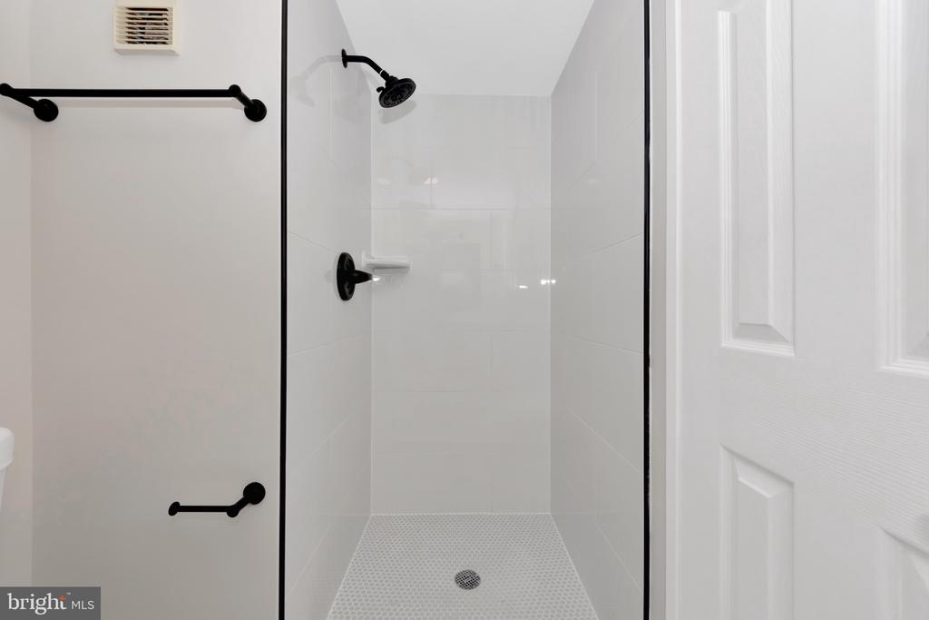 5904 MOUNT EAGLE DRIVE 210