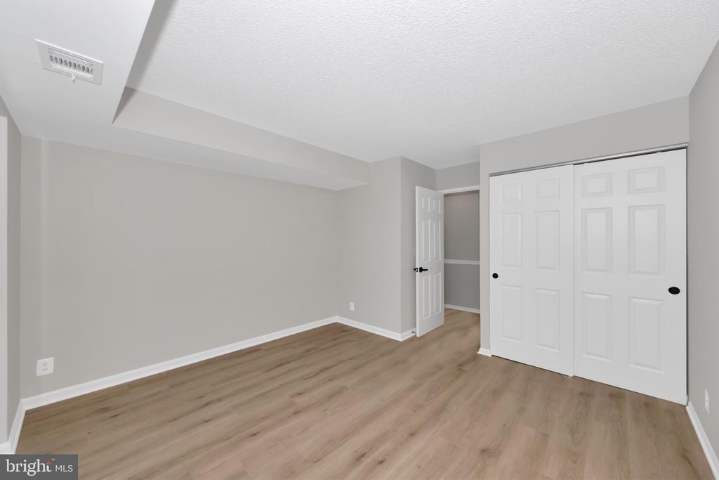 5904 MOUNT EAGLE DRIVE 210