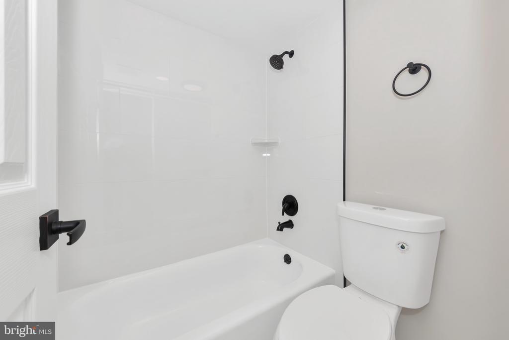 5904 MOUNT EAGLE DRIVE 210