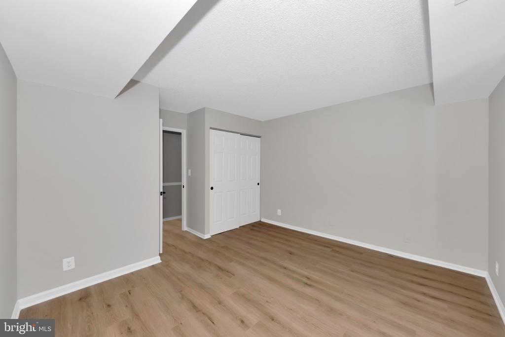 5904 MOUNT EAGLE DRIVE 210