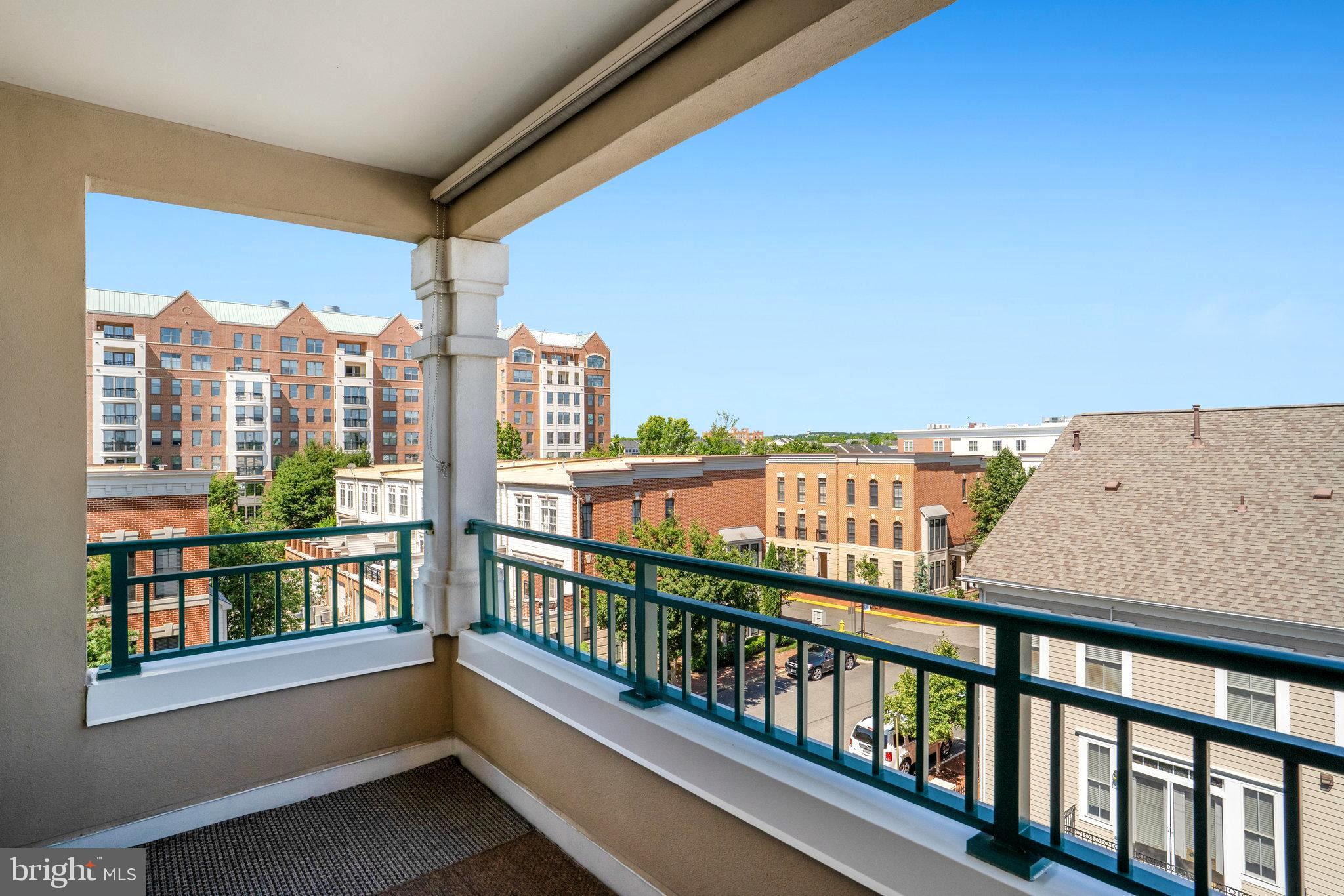 440 BELMONT BAY DRIVE 406