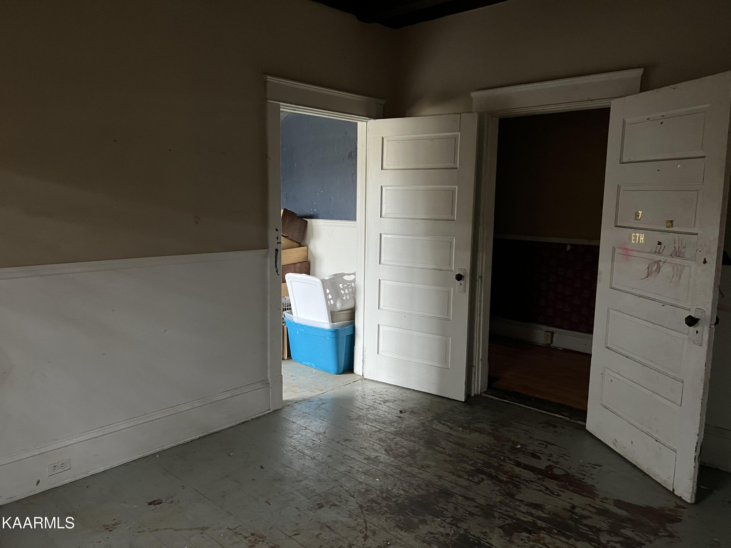 607 S Indiana Ave, LaFollette