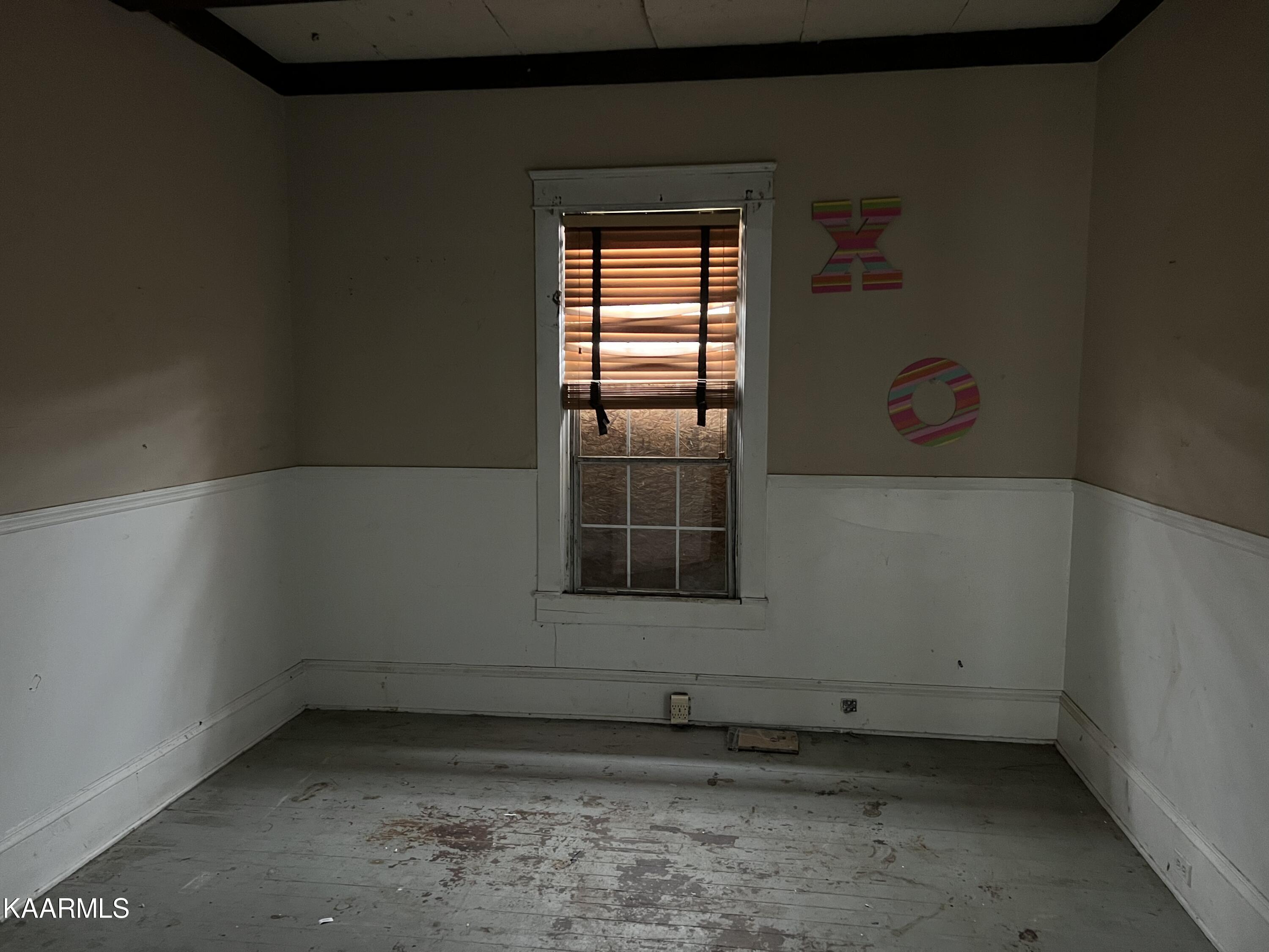 607 S Indiana Ave, LaFollette