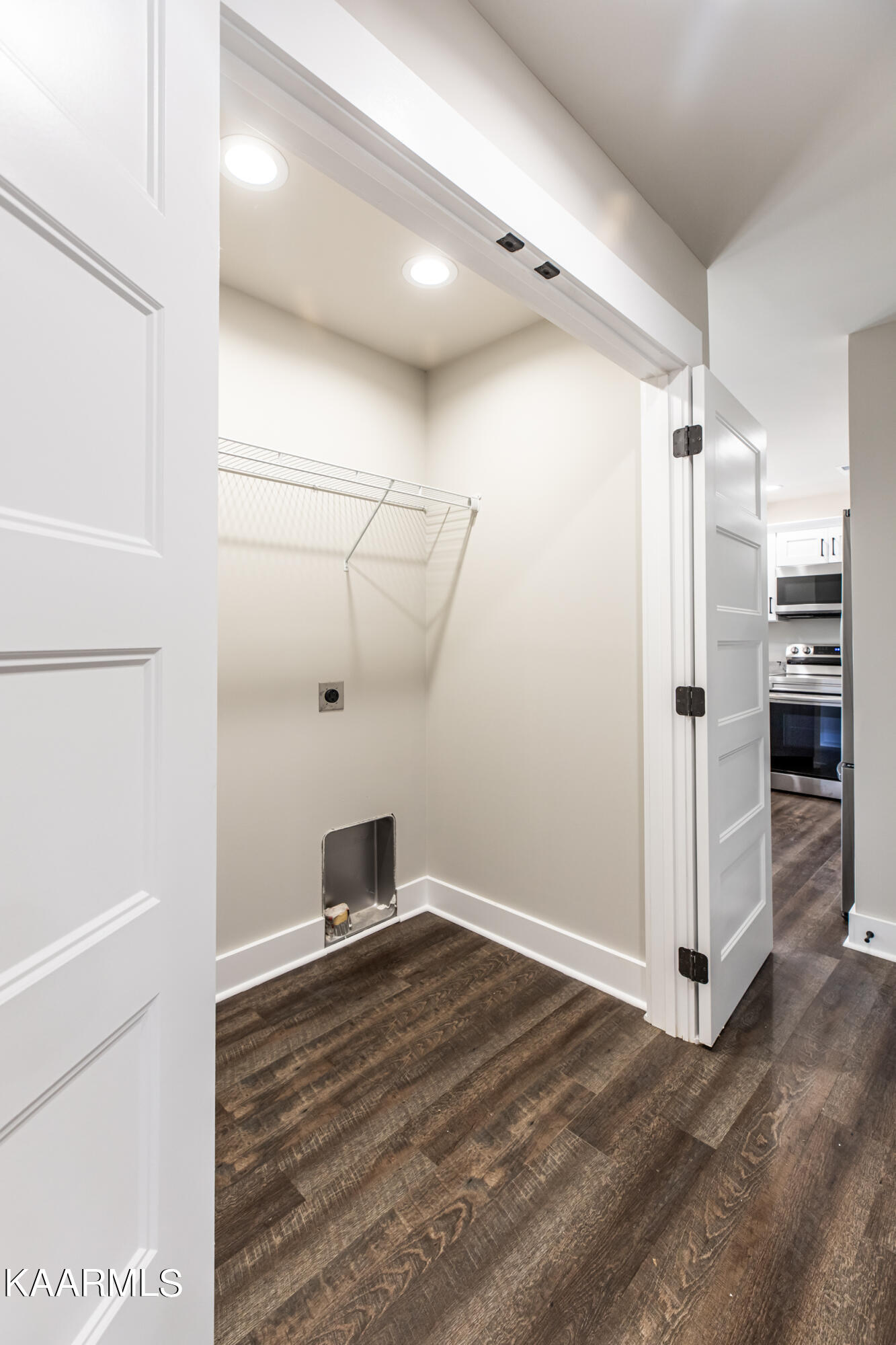 121 West Drive, LaFollette