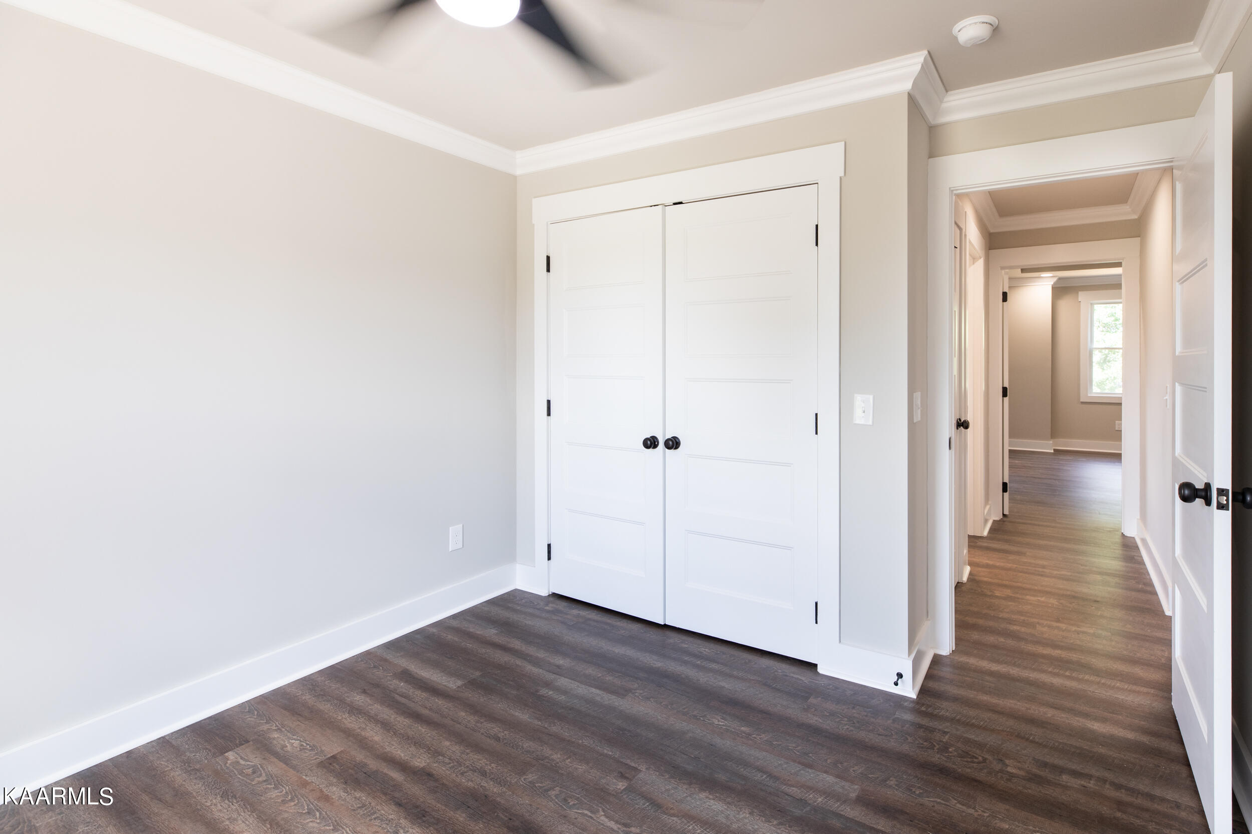 121 West Drive, LaFollette