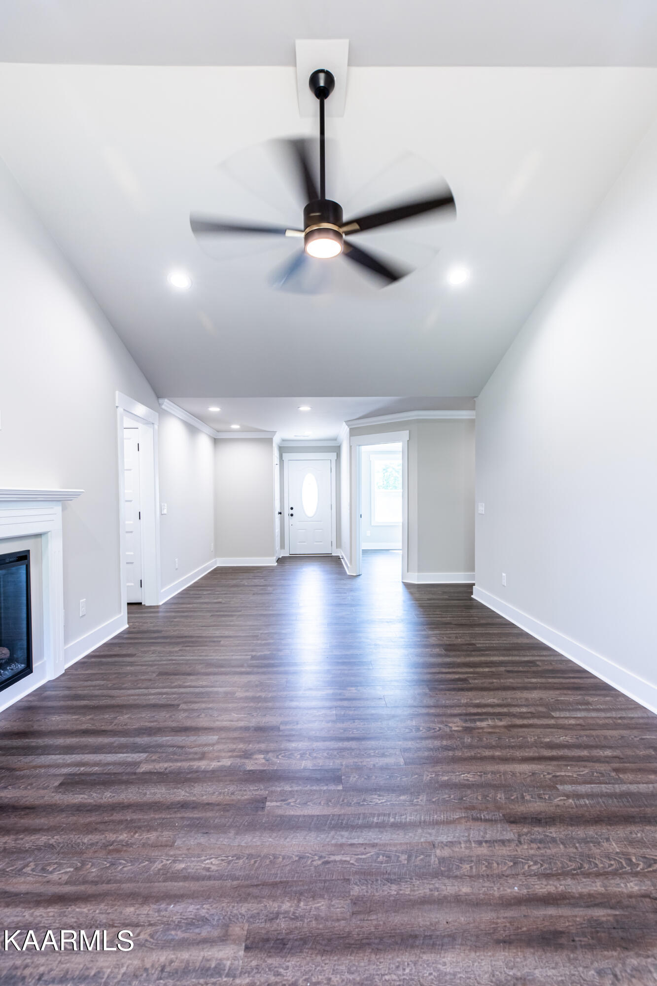 121 West Drive, LaFollette