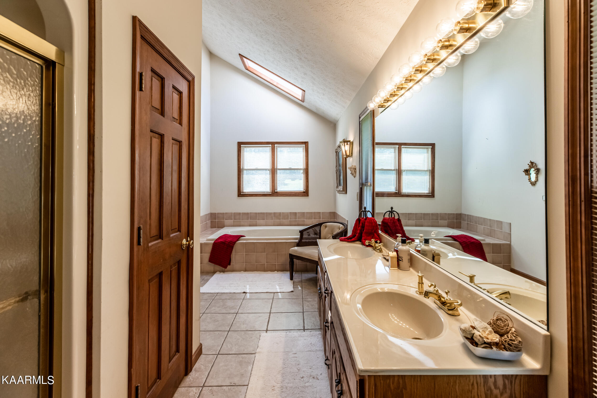 125 Foothills Circle, LaFollette