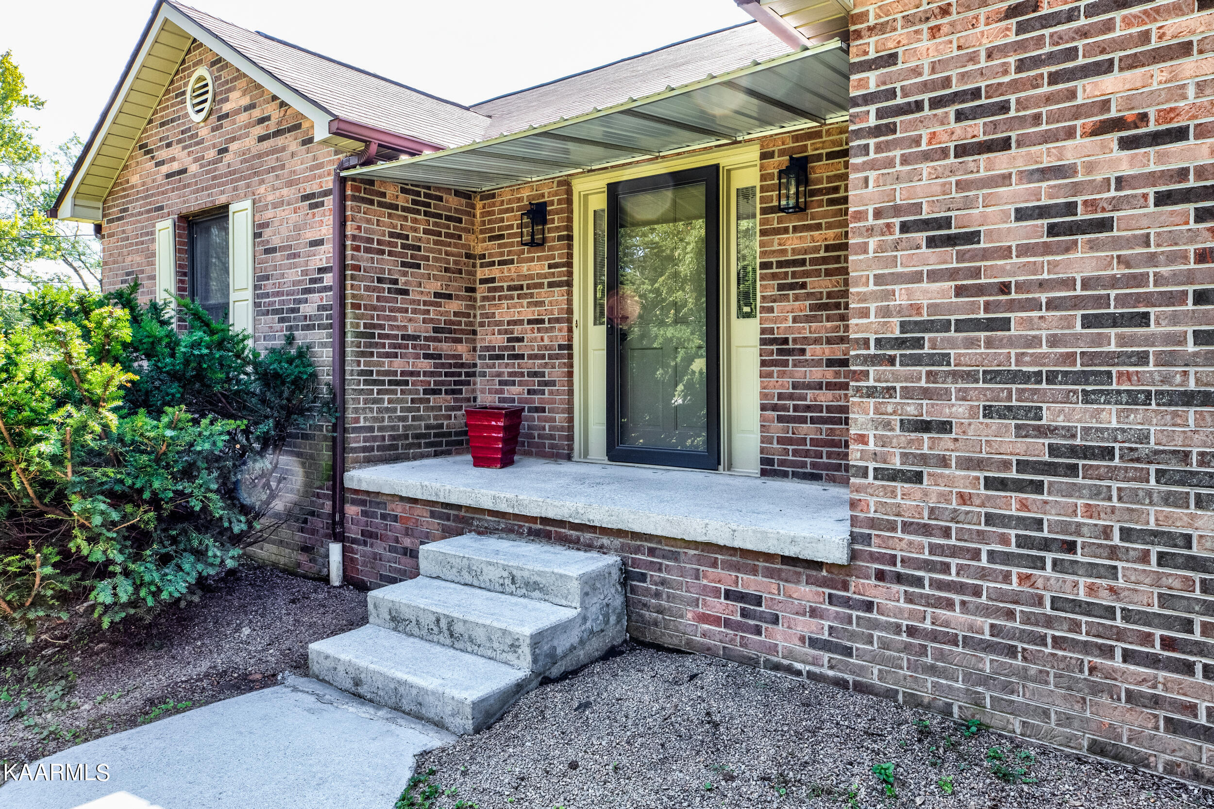 125 Foothills Circle, LaFollette