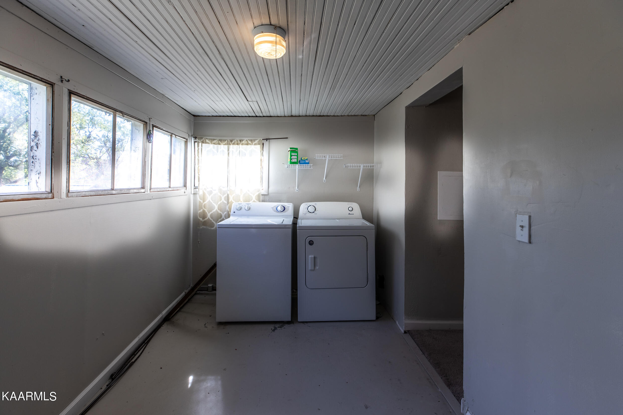 508 E Hemlock St, LaFollette