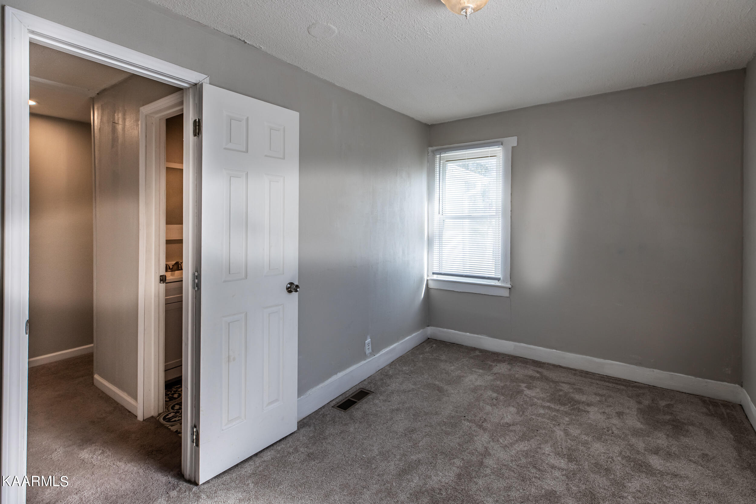 508 E Hemlock St, LaFollette