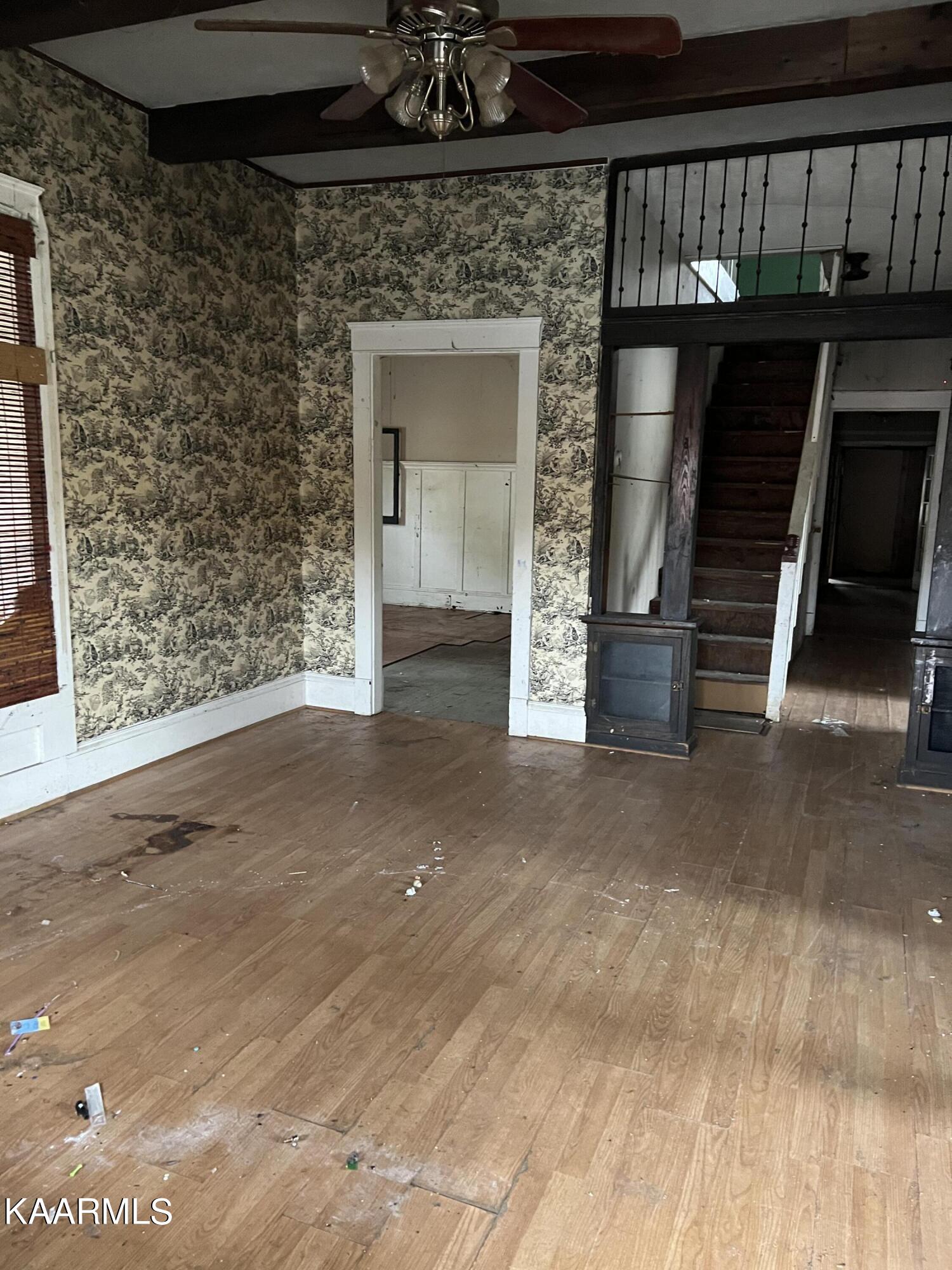 605 & 607 S Indiana Ave, LaFollette