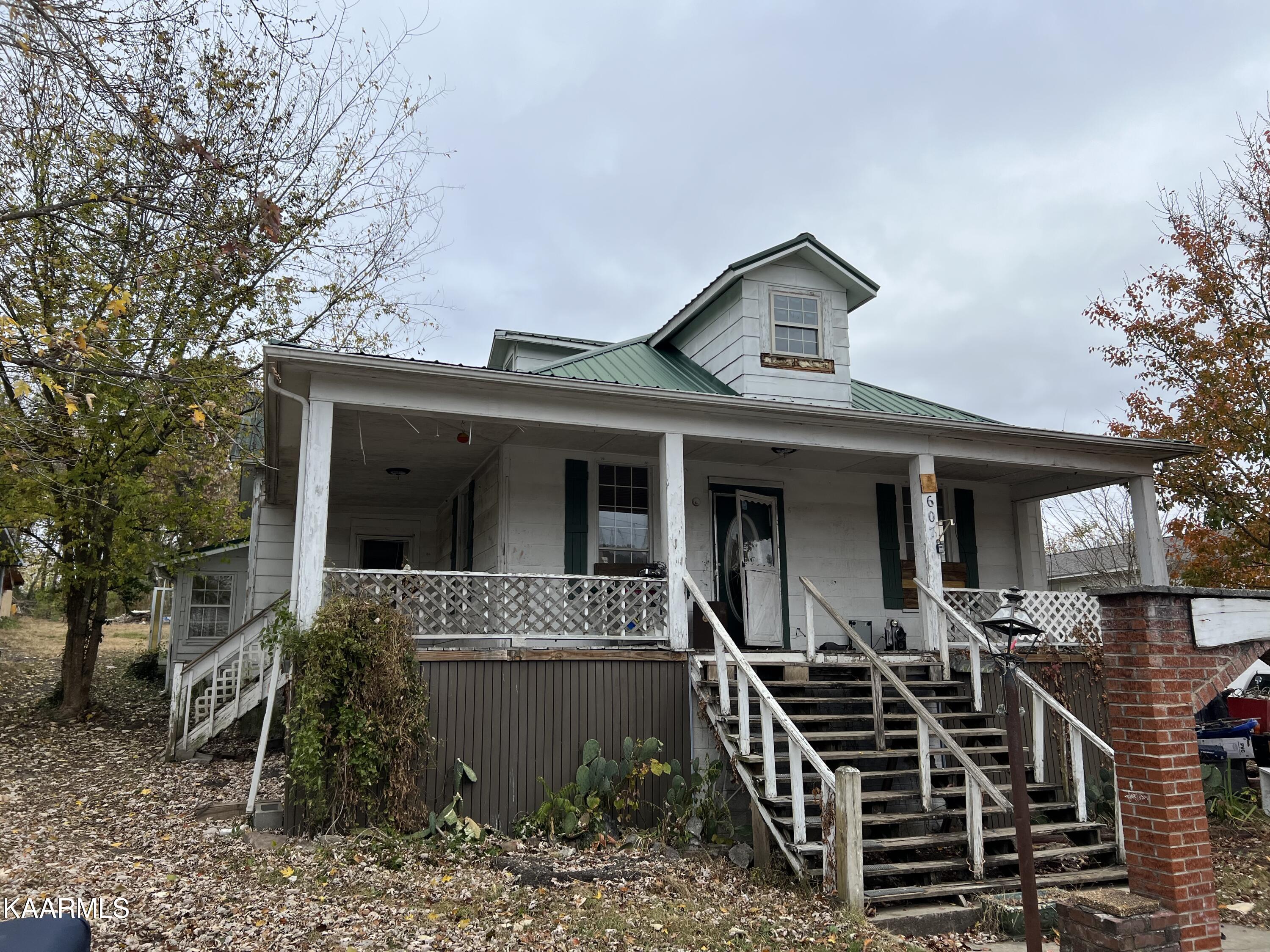 605 & 607 S Indiana Ave, LaFollette