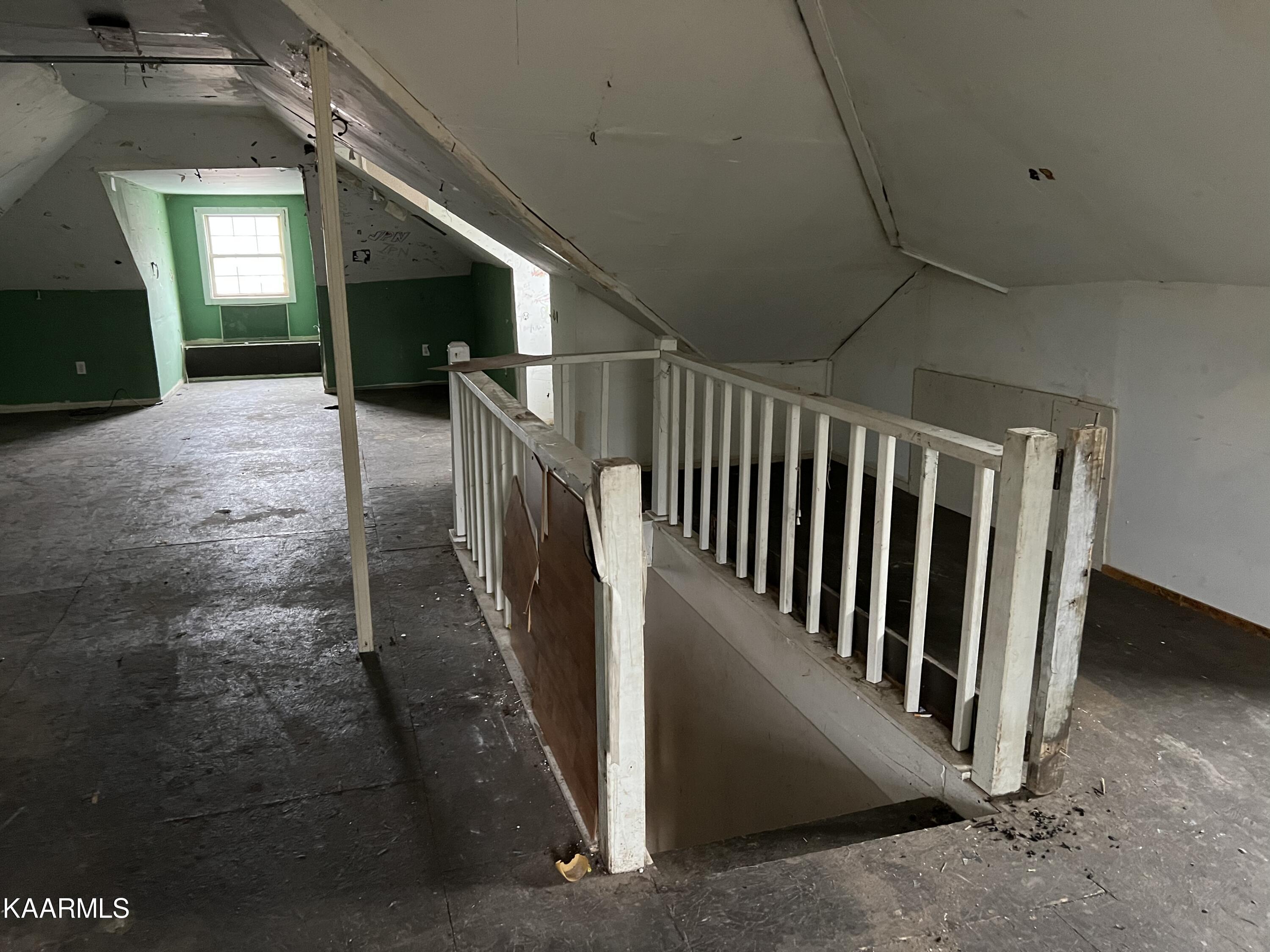 605 & 607 S Indiana Ave, LaFollette