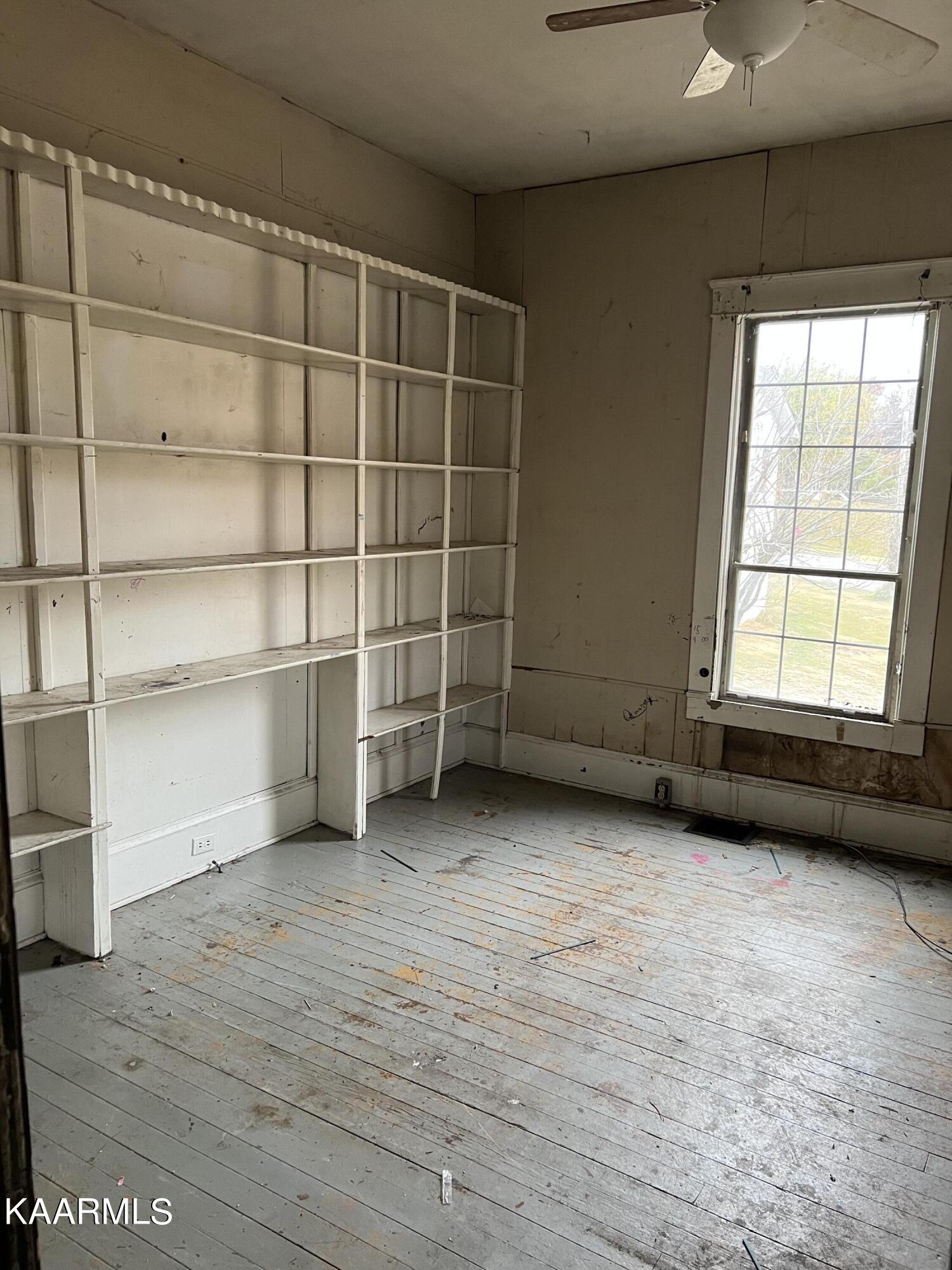 605 & 607 S Indiana Ave, LaFollette