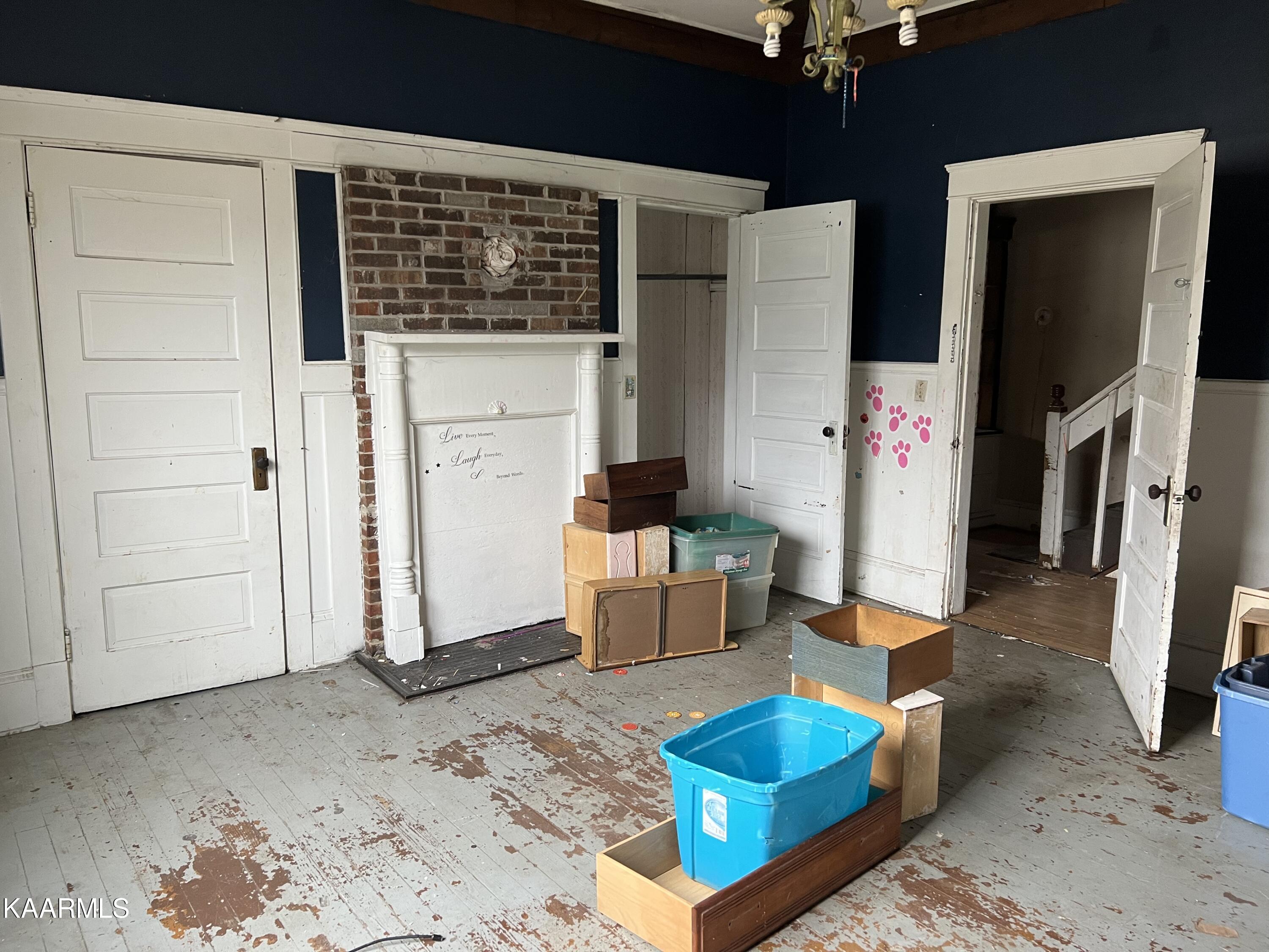 605 & 607 S Indiana Ave, LaFollette