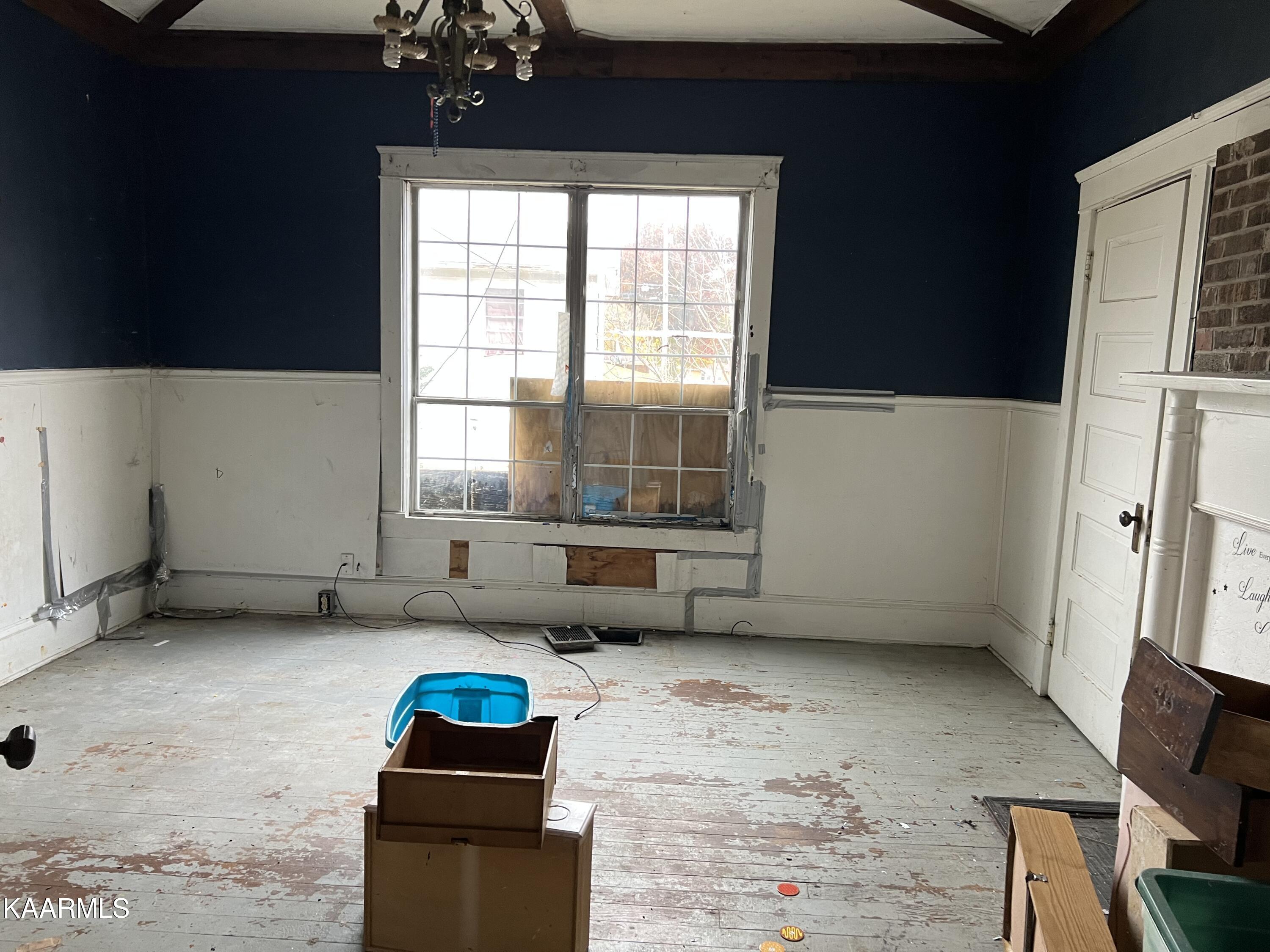 605 & 607 S Indiana Ave, LaFollette