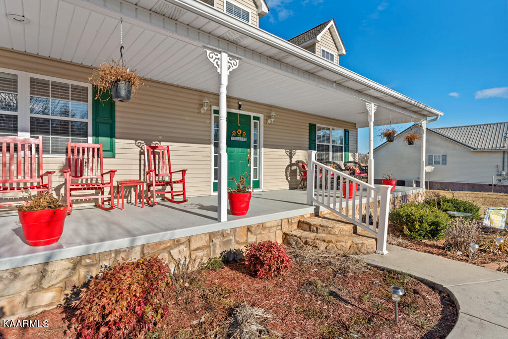 452 Clover Circle