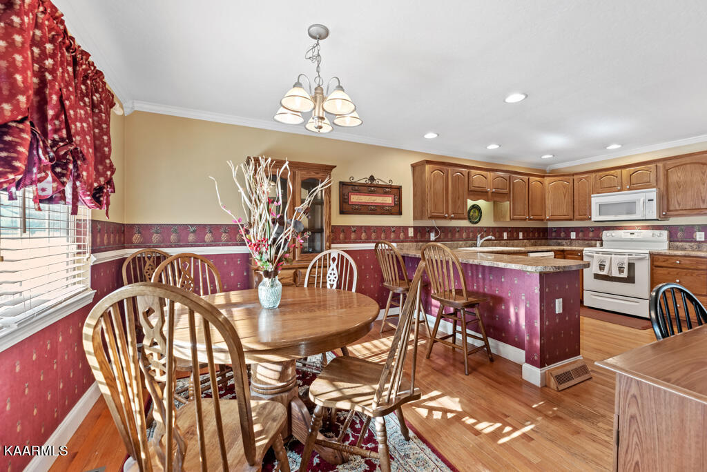 452 Clover Circle