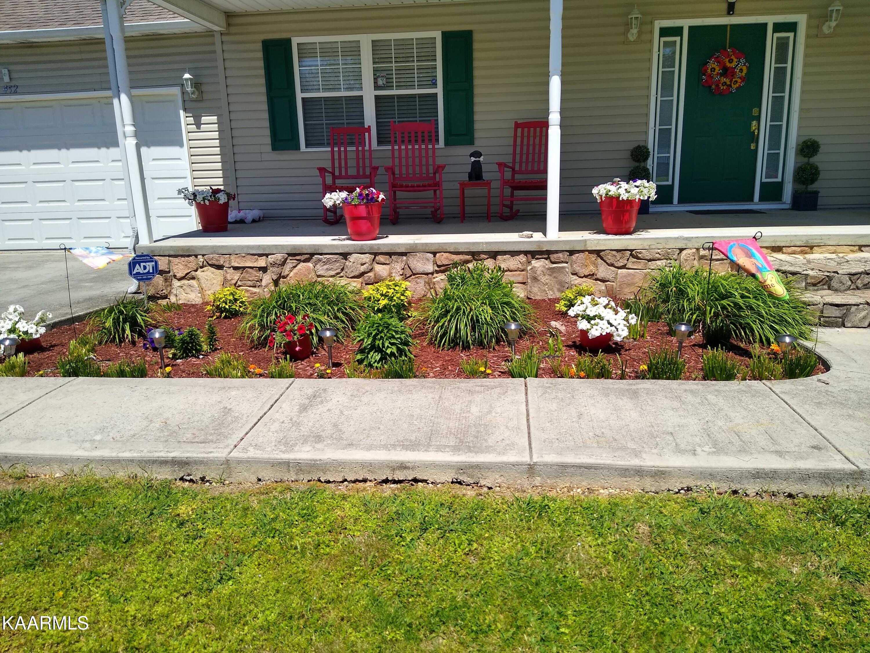 452 Clover Circle