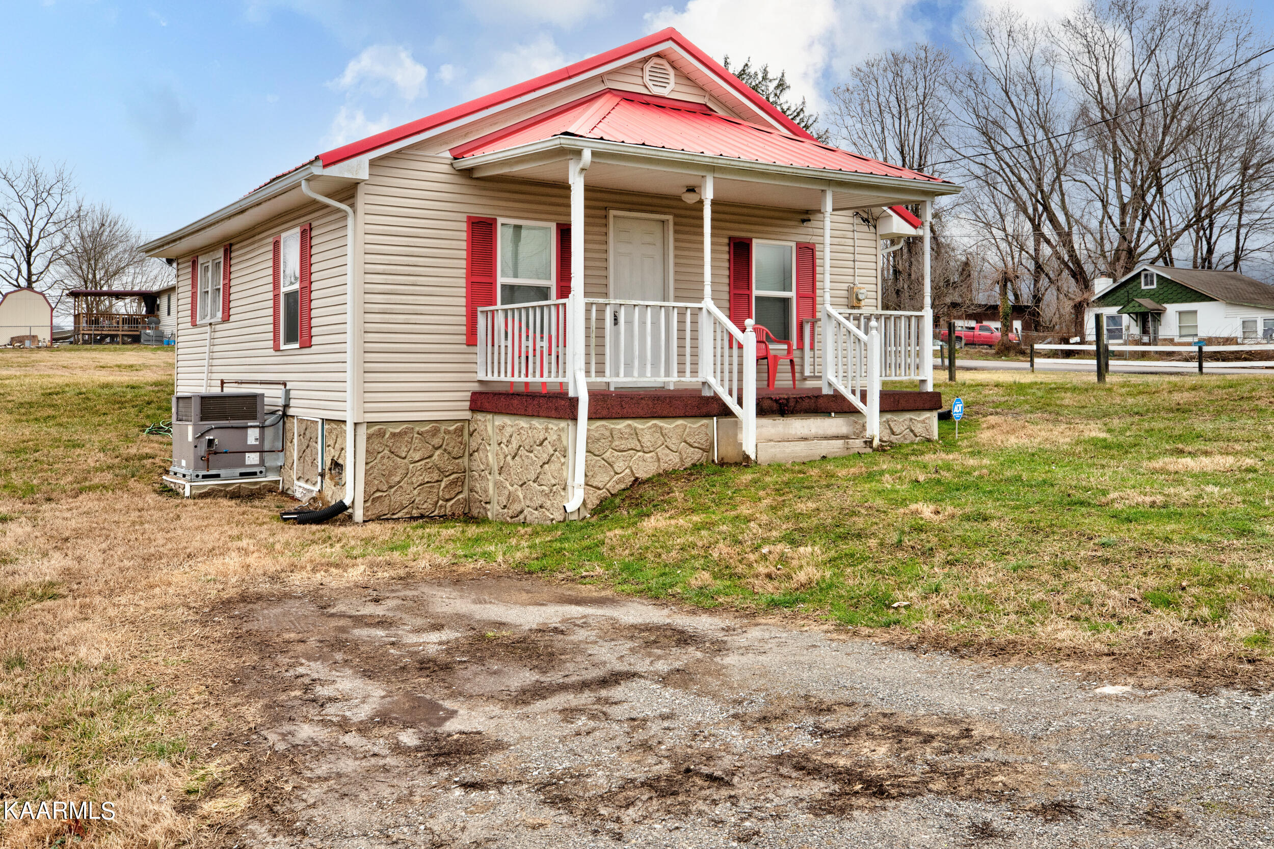 502 S 12th St, LaFollette