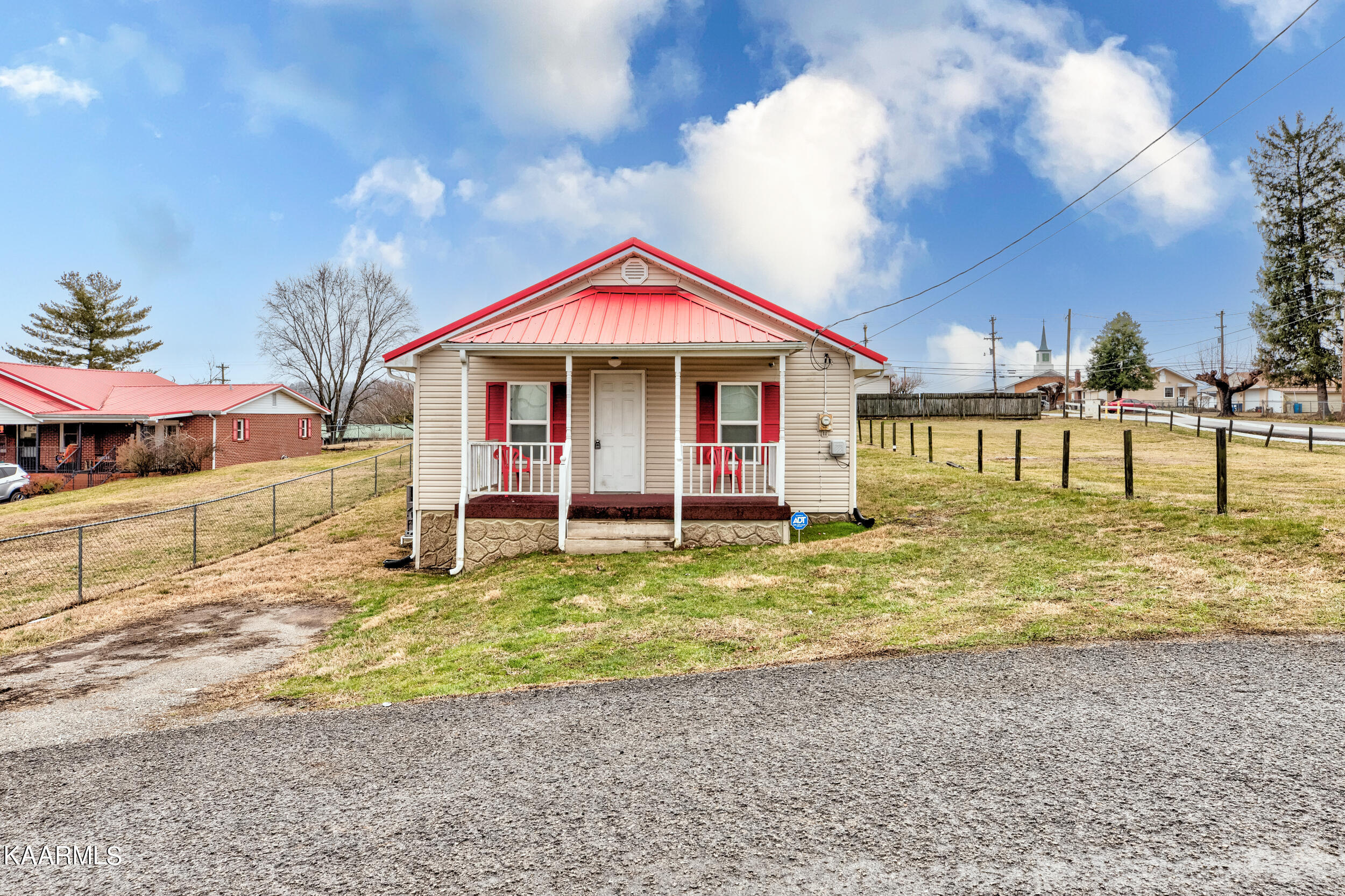 502 S 12th St, LaFollette