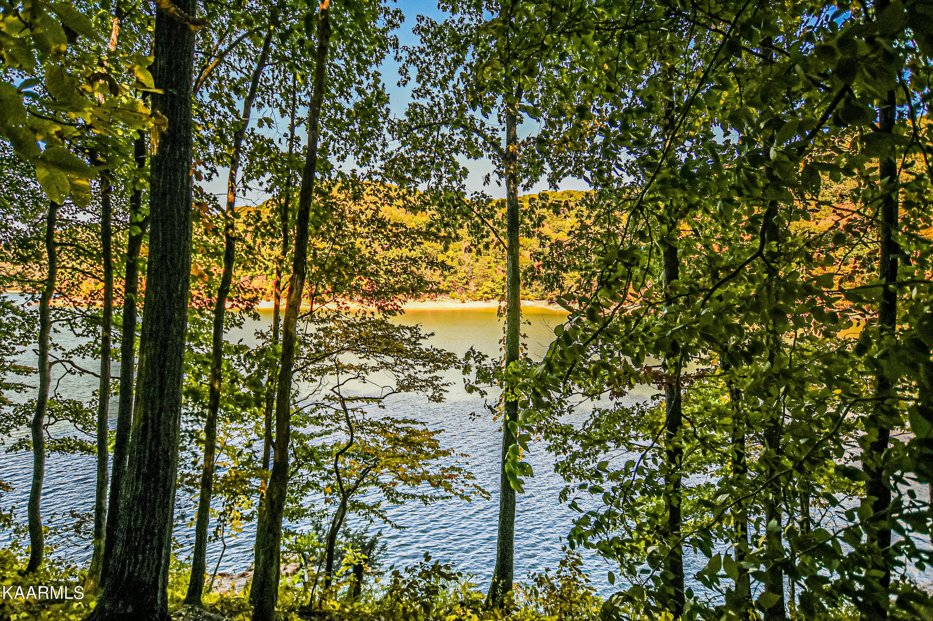 319 S Shorewood Drive