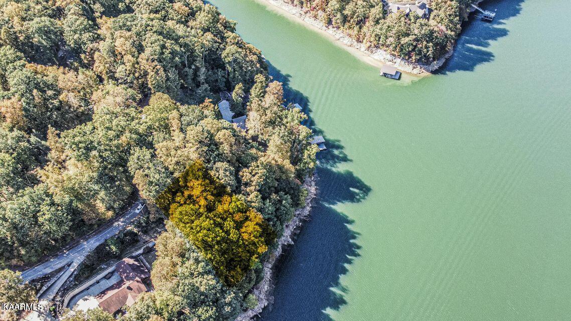 327 S Shorewood Drive