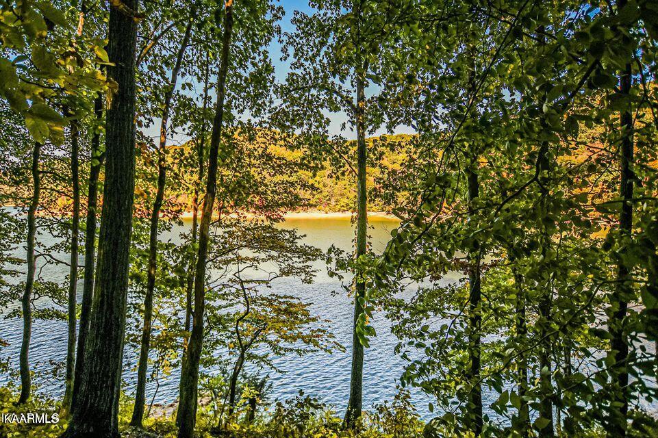 327 S Shorewood Drive