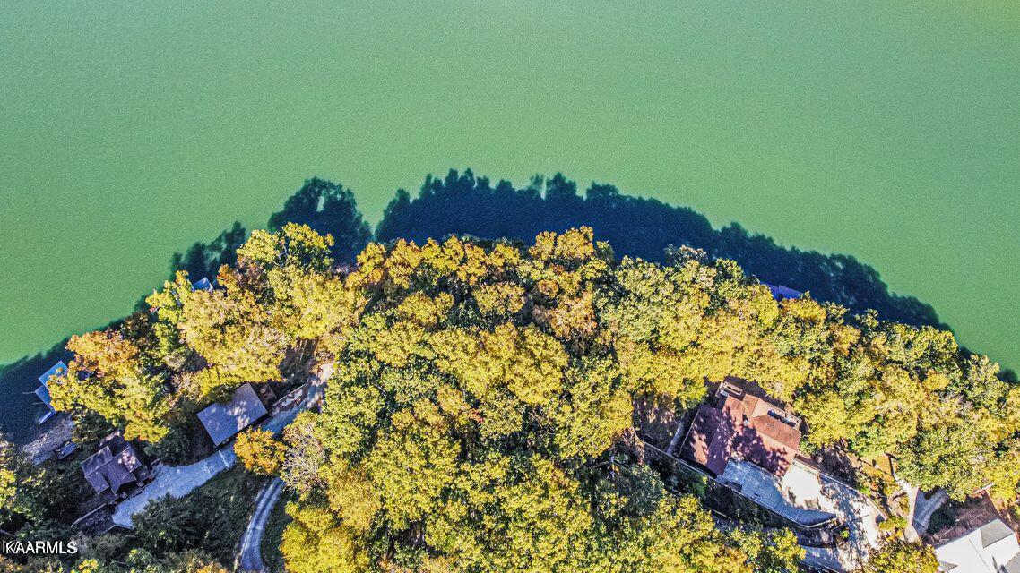 327 S Shorewood Drive