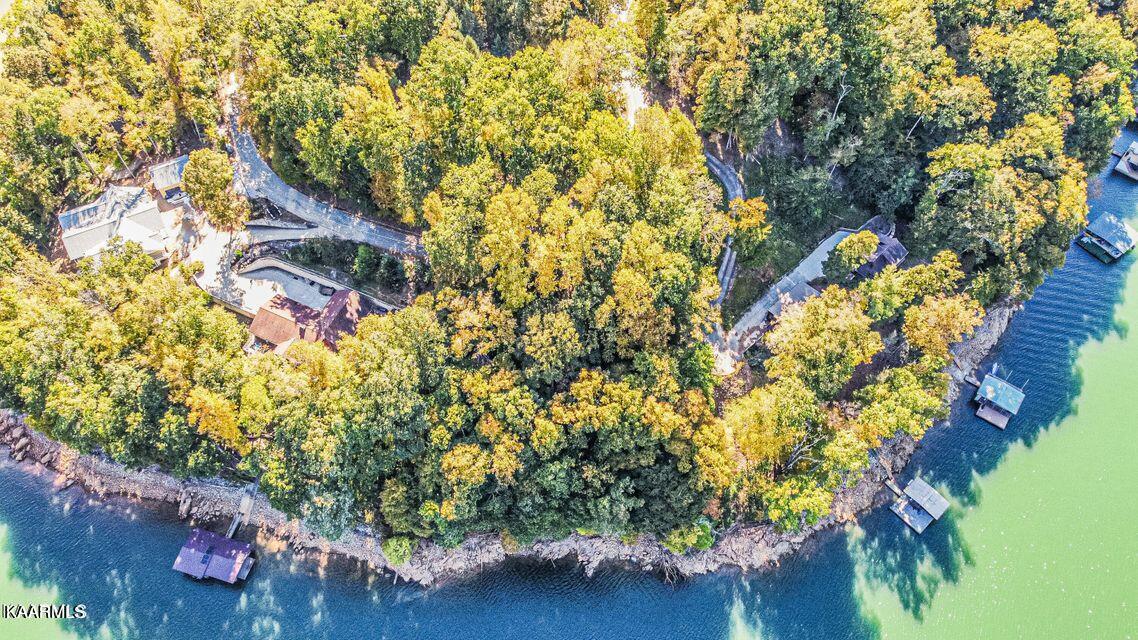 327 S Shorewood Drive