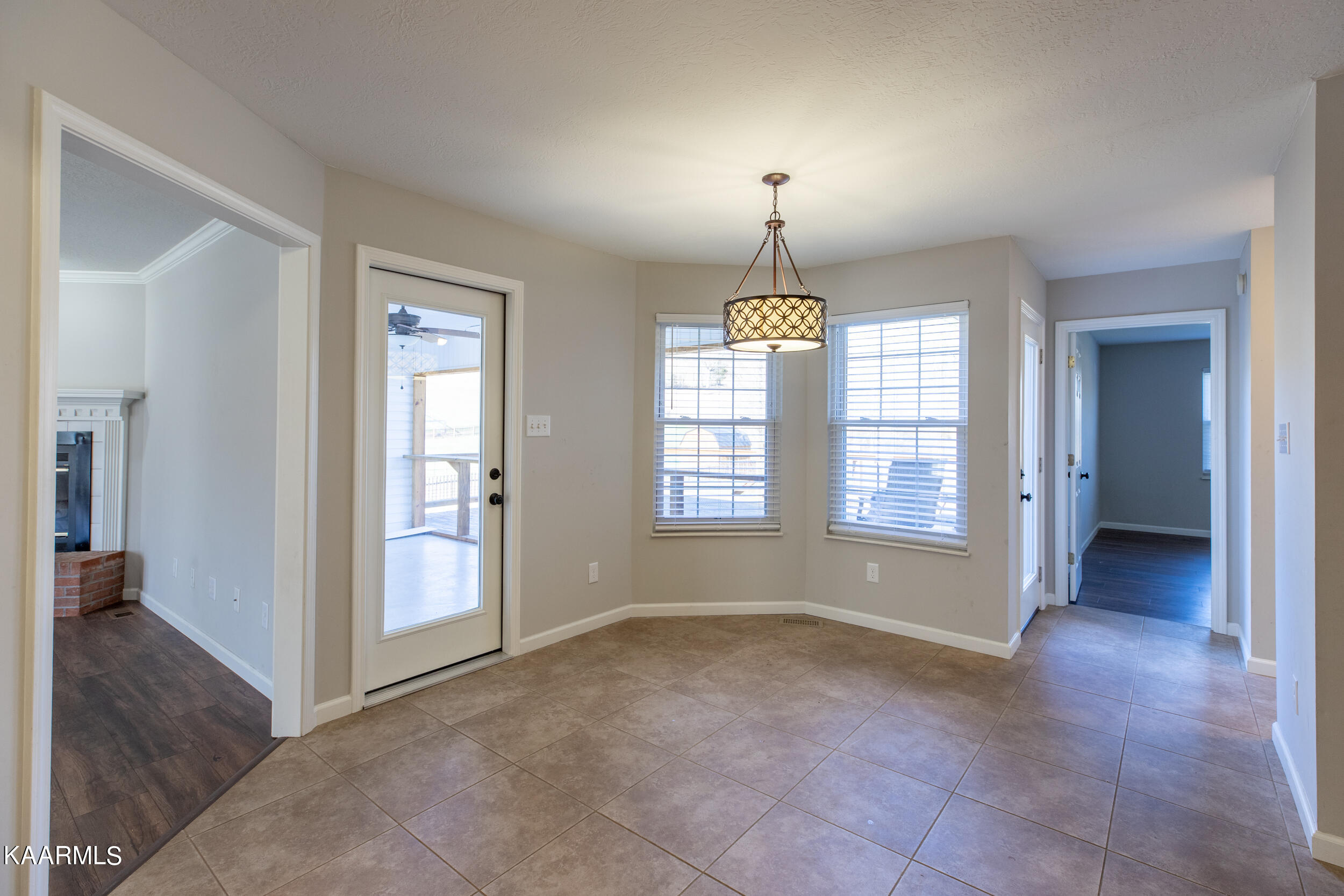 8004 Campbells Point Rd