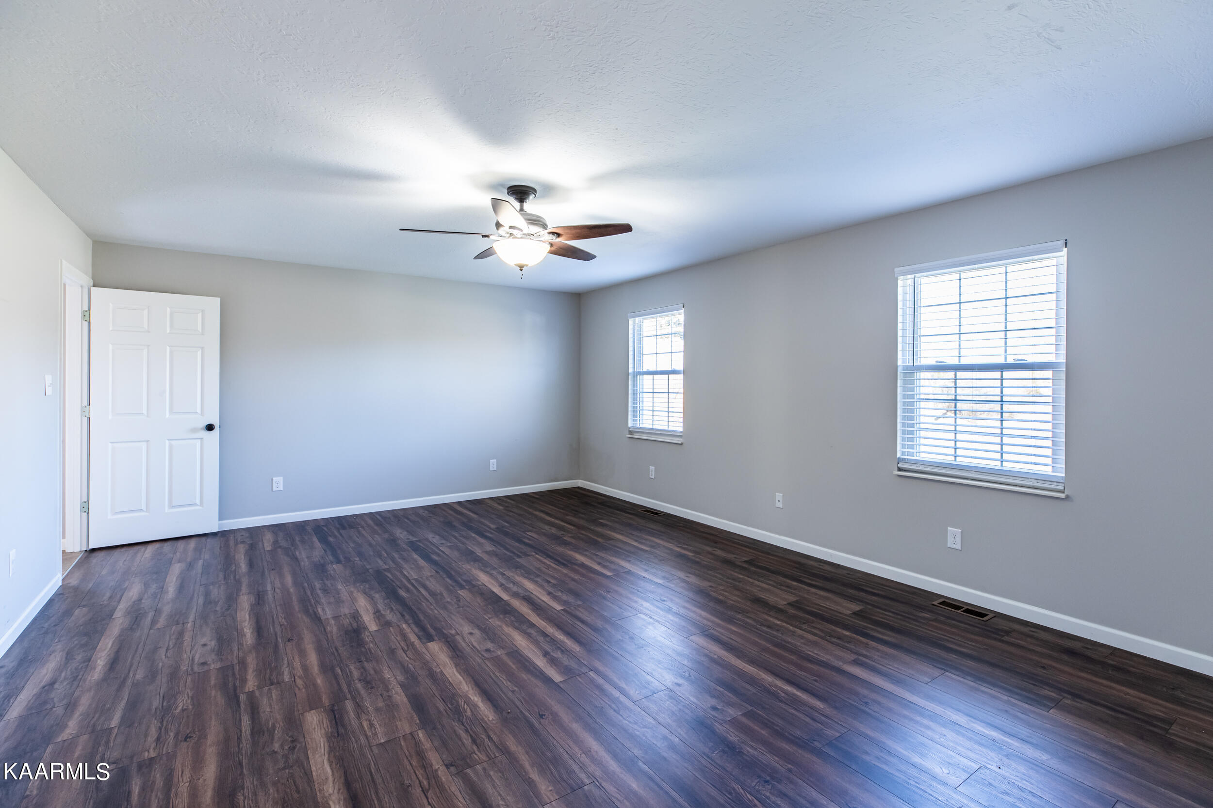 8004 Campbells Point Rd