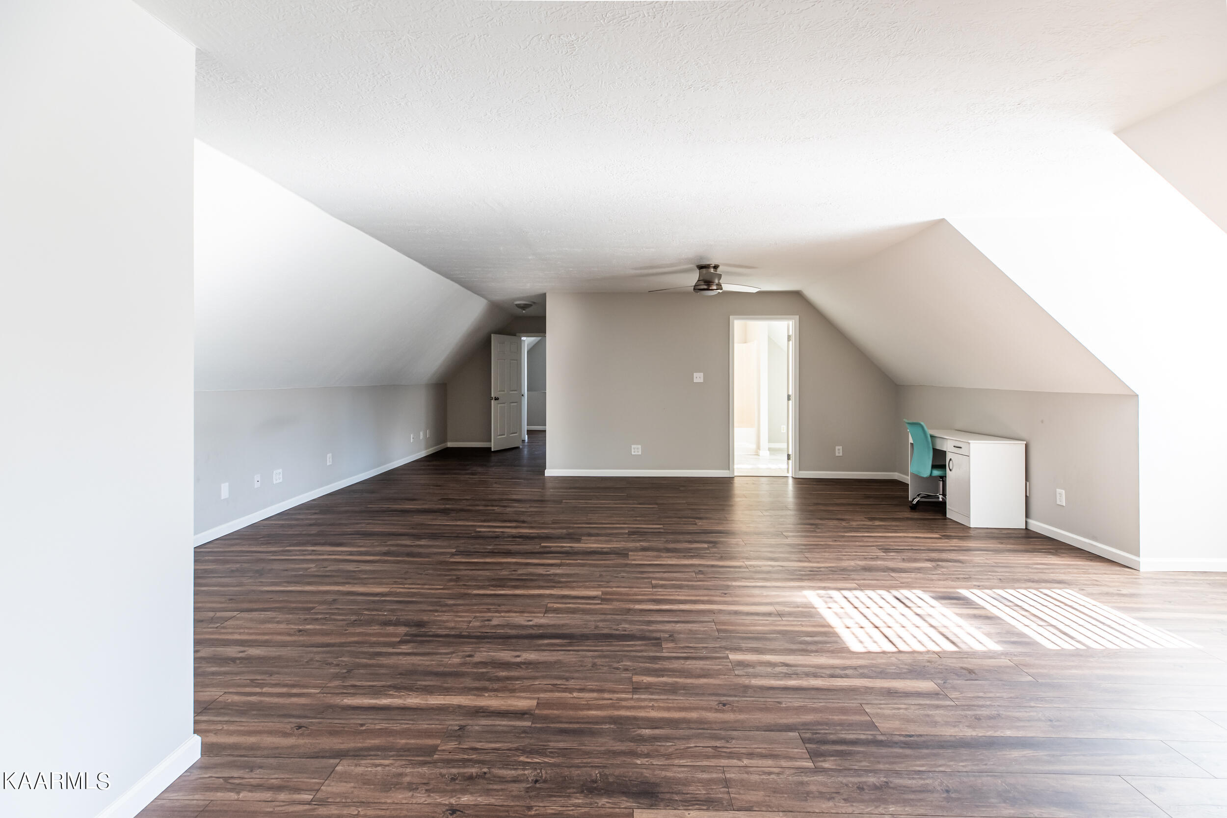 8004 Campbells Point Rd