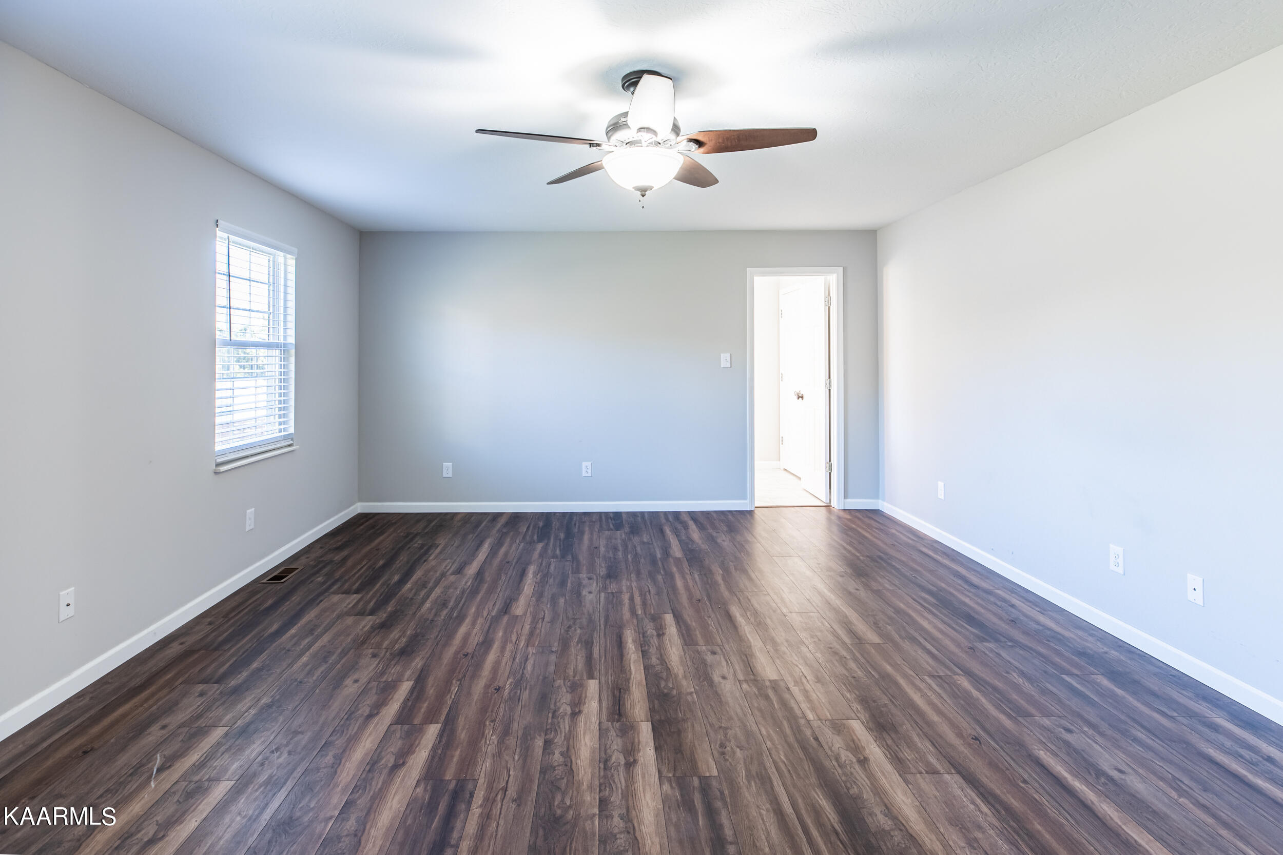 8004 Campbells Point Rd