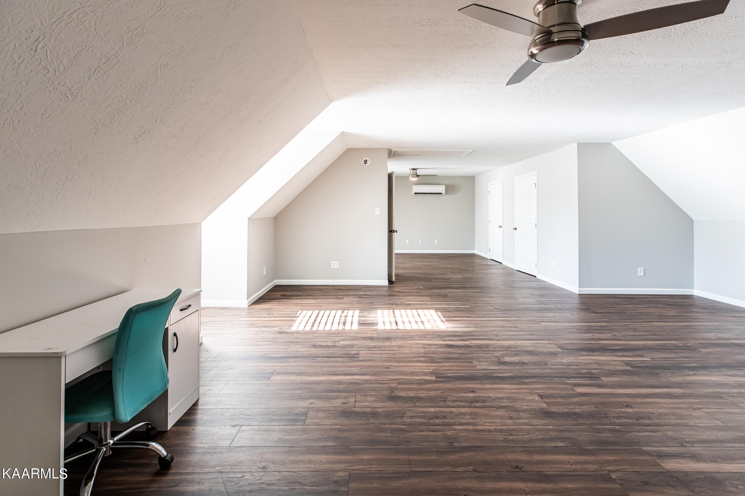 8004 Campbells Point Rd