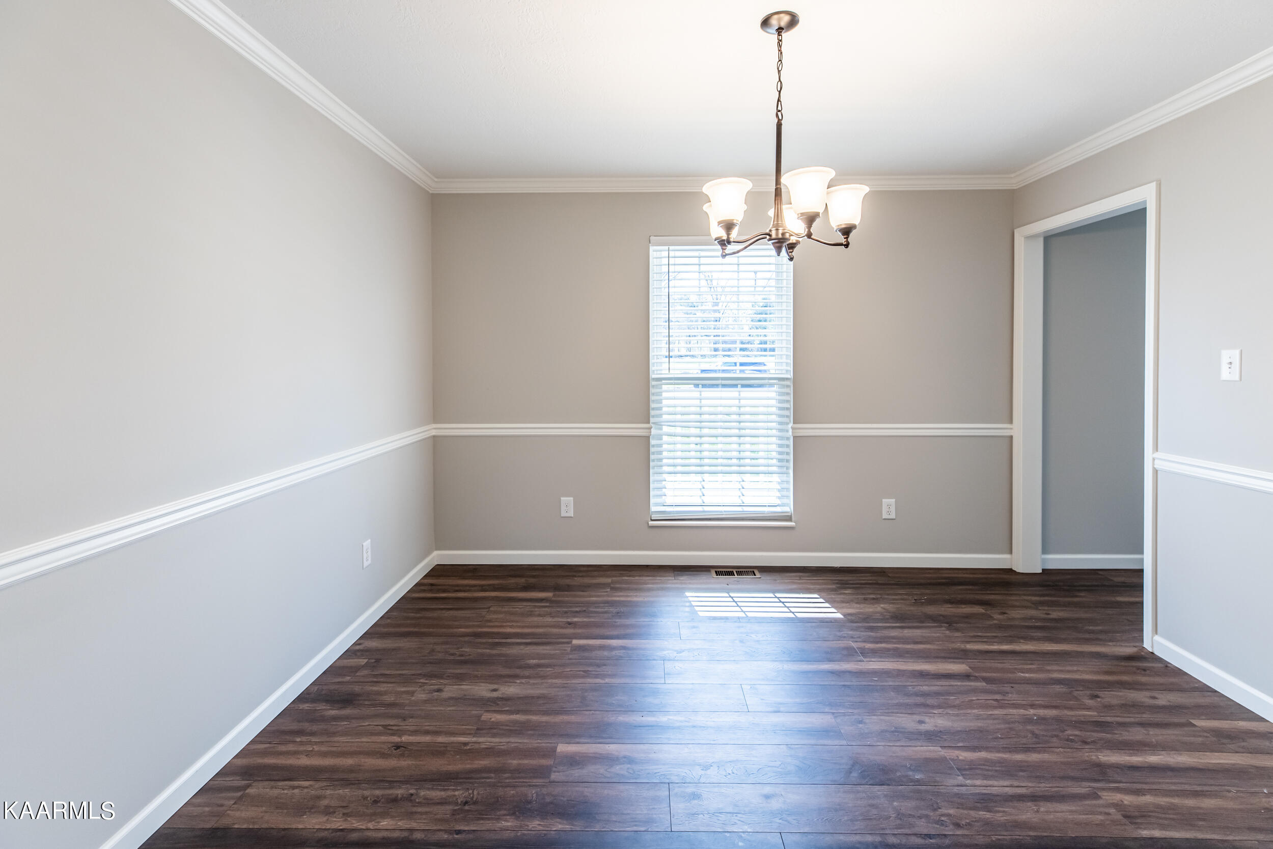 8004 Campbells Point Rd