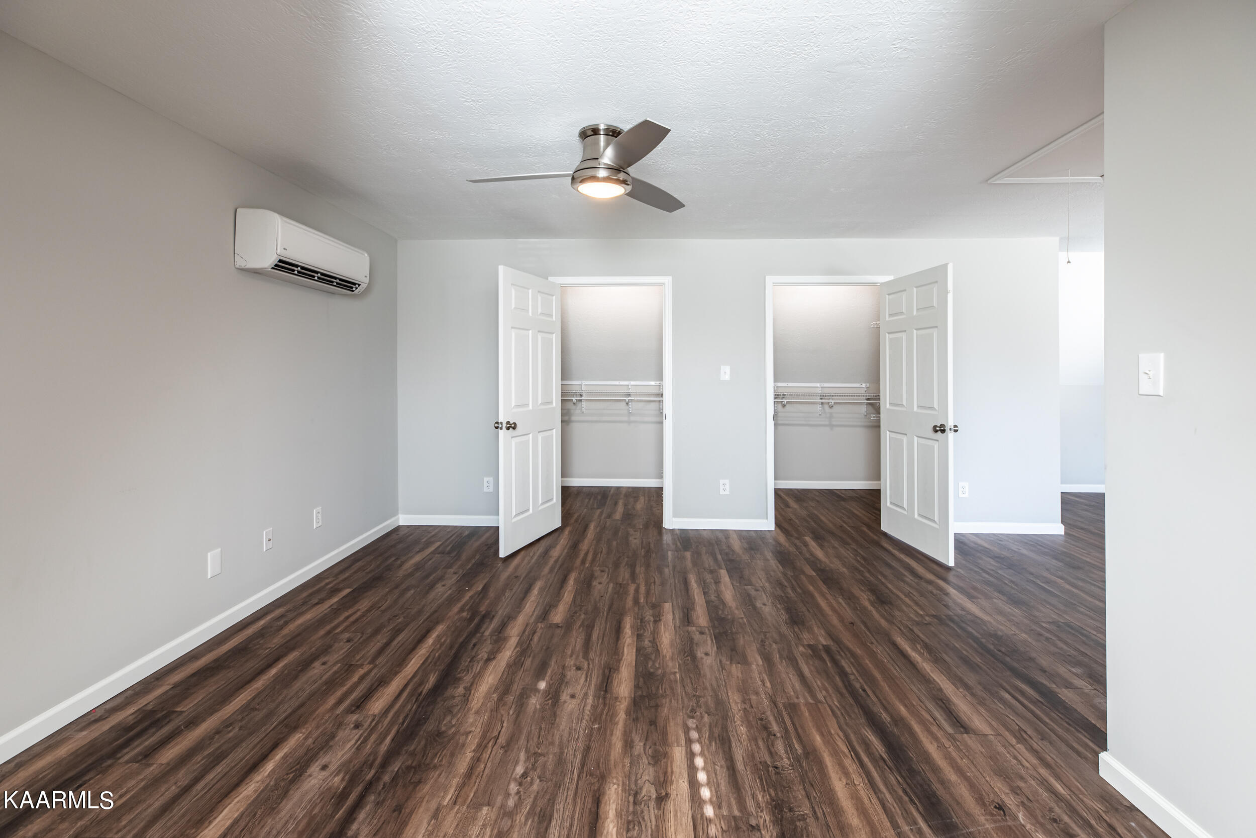 8004 Campbells Point Rd