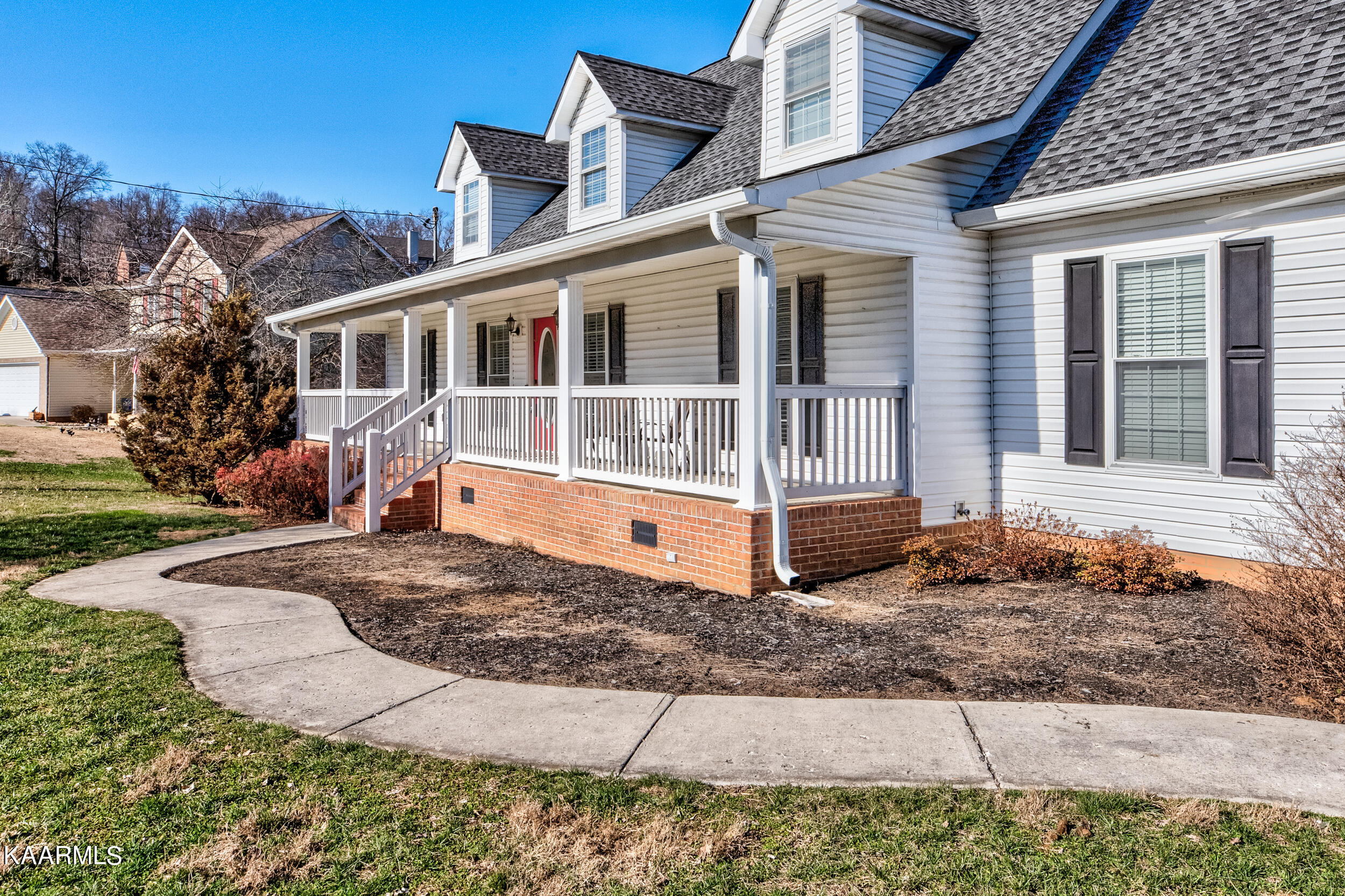 8004 Campbells Point Rd