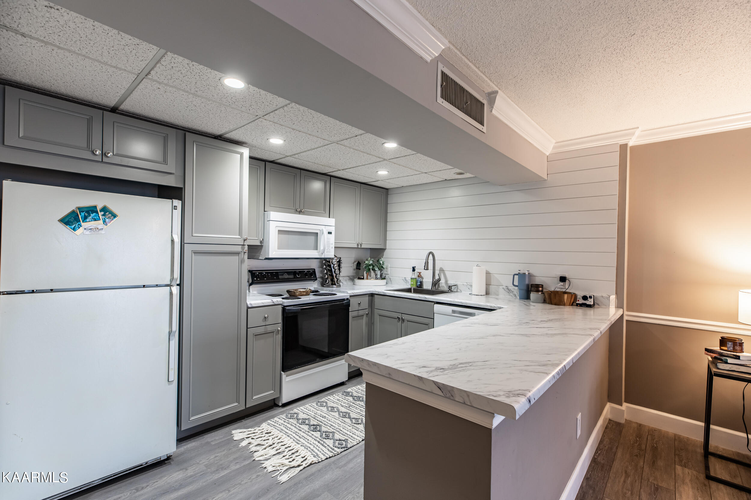 2749 SW Sullins St, 109B