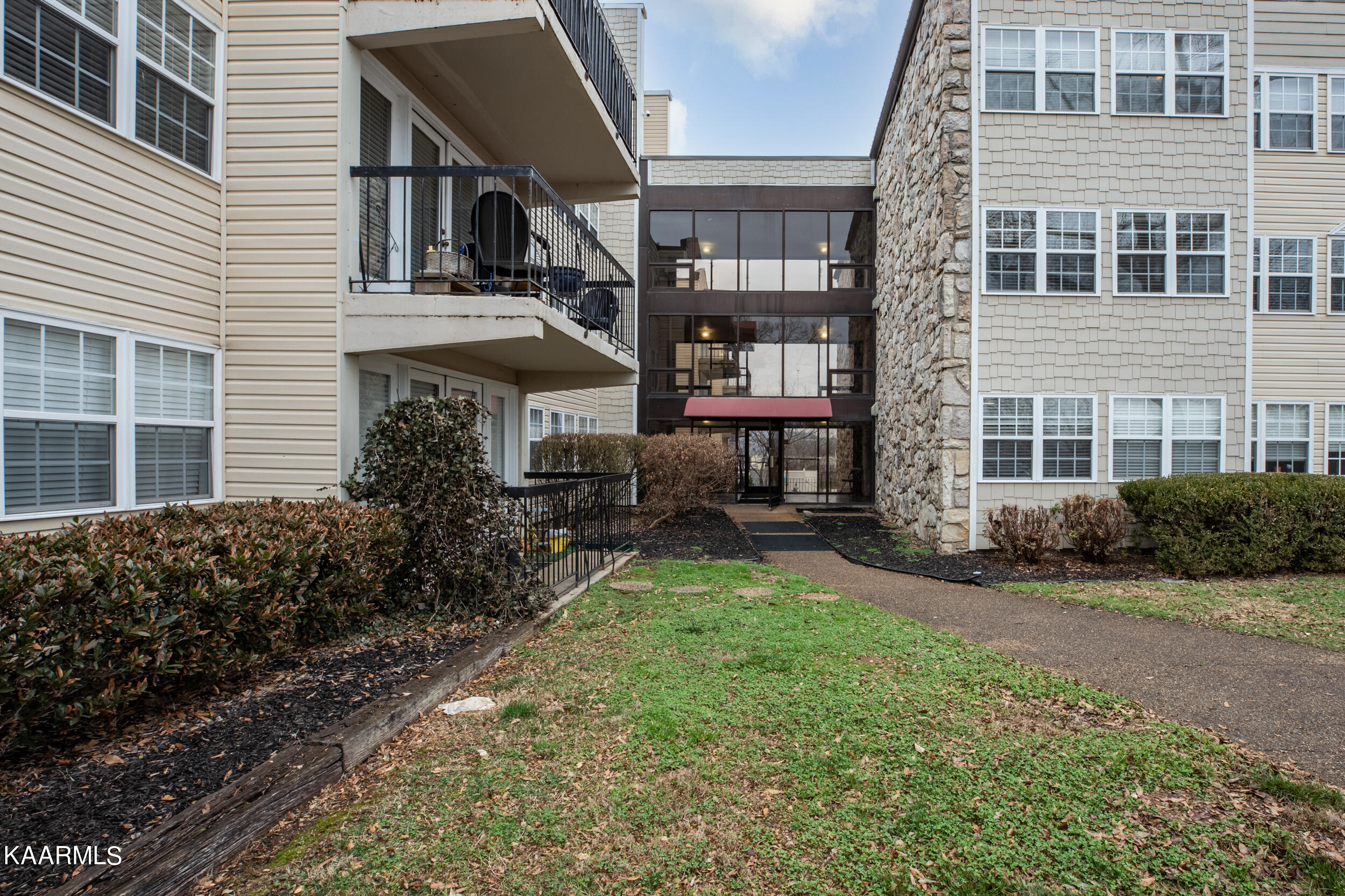 2749 SW Sullins St, 109B