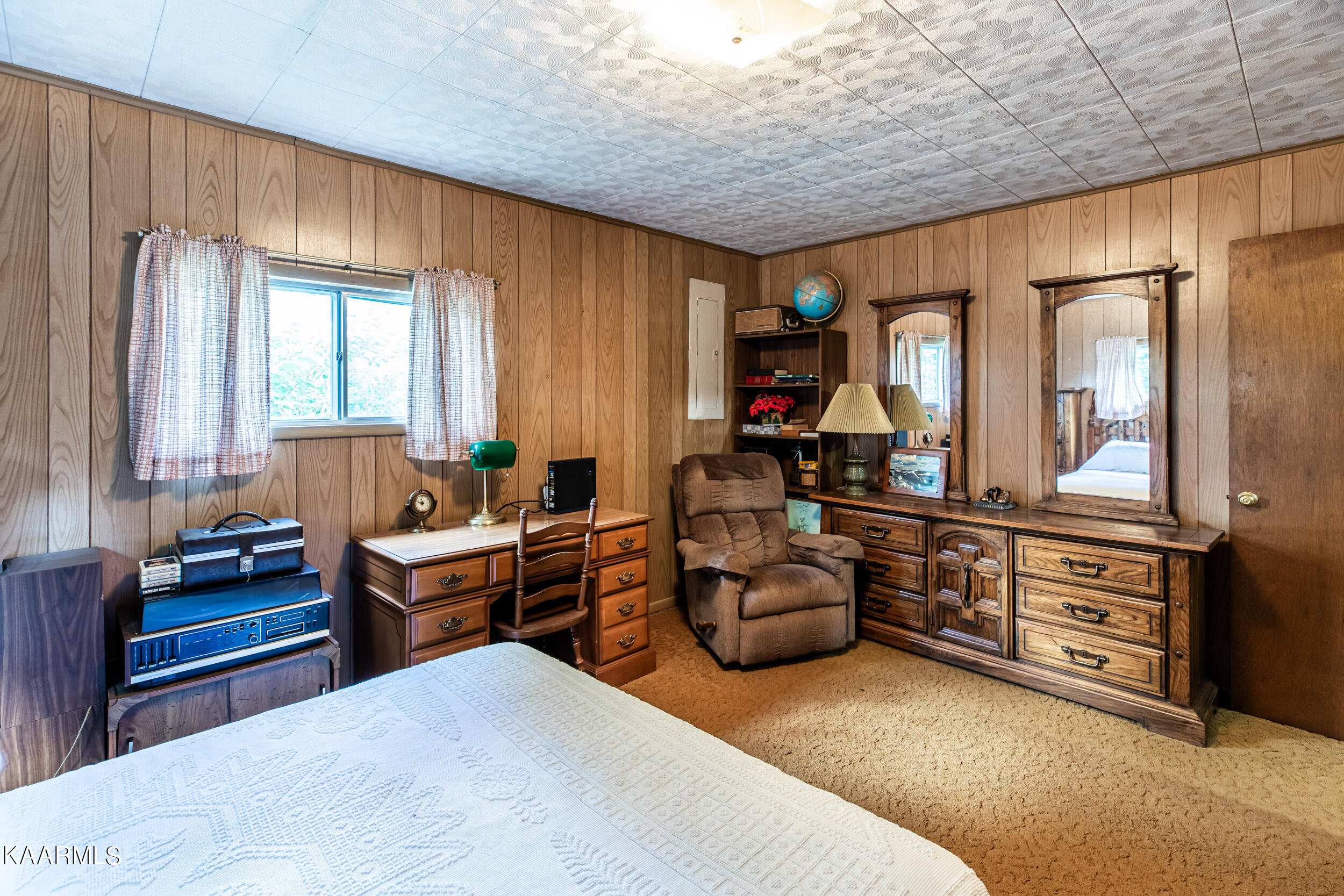 116 Sealanders Lane, LaFollette