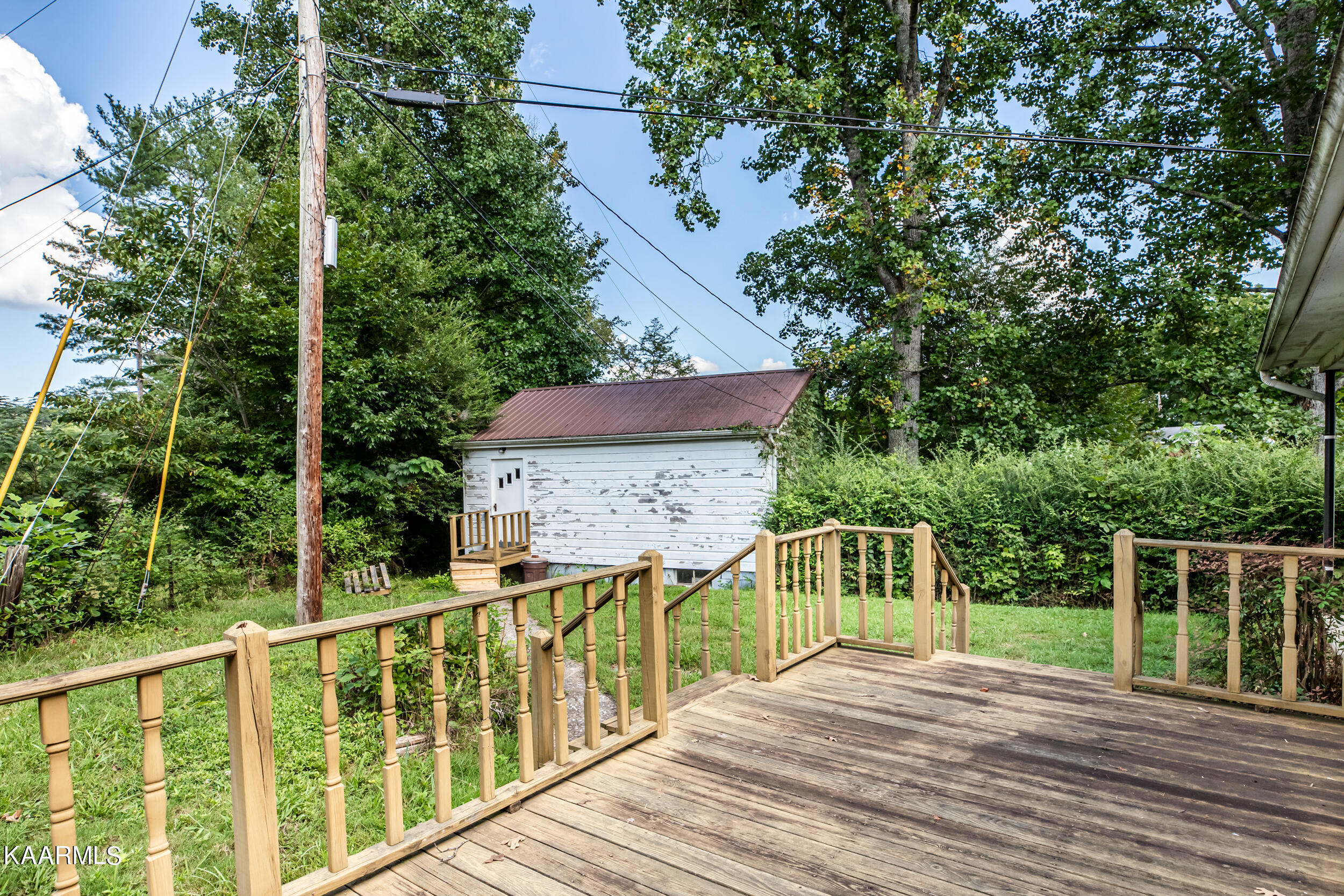 116 Sealanders Lane, LaFollette